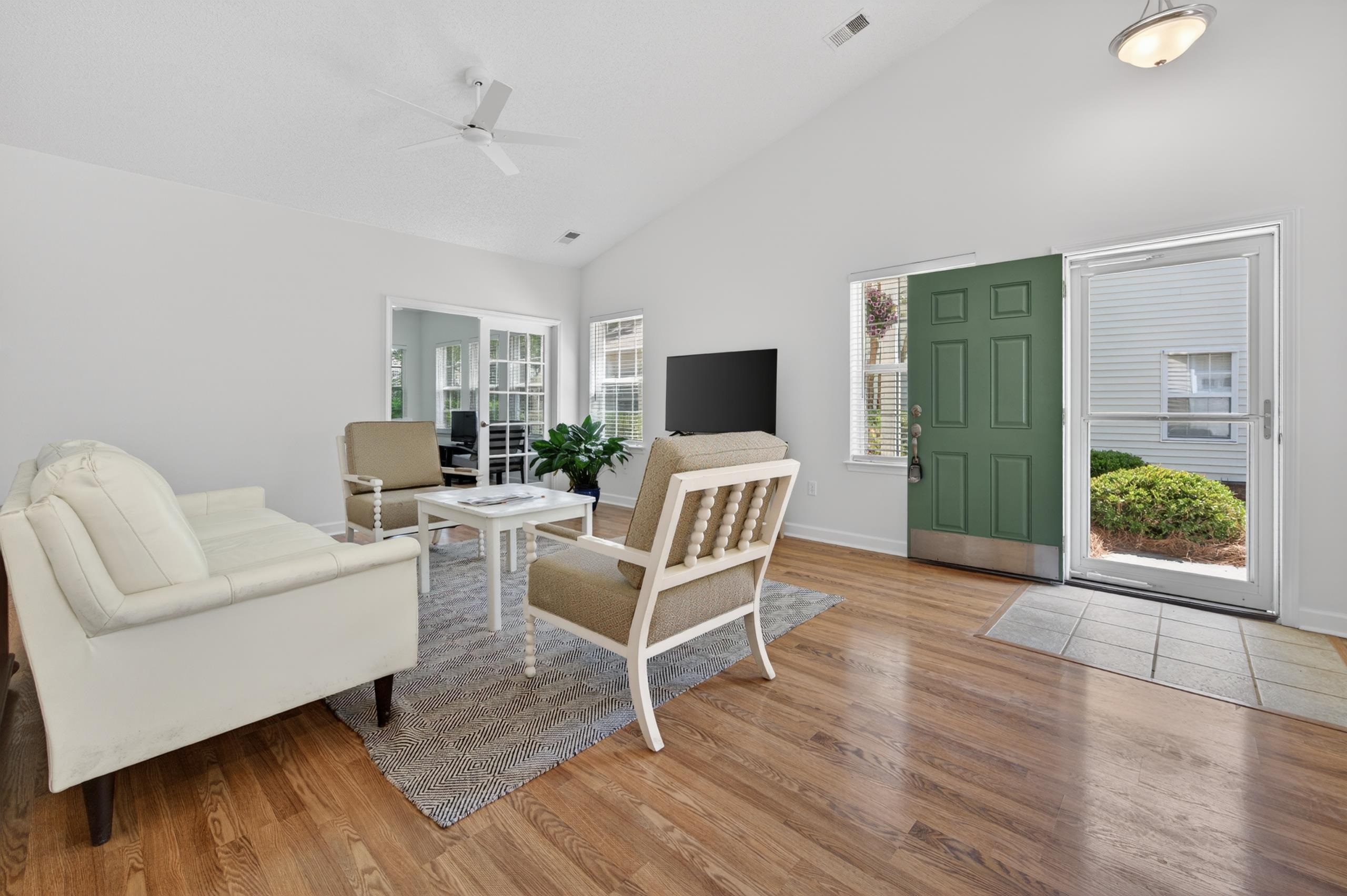 56 Highgrove Ct. Unit: 2