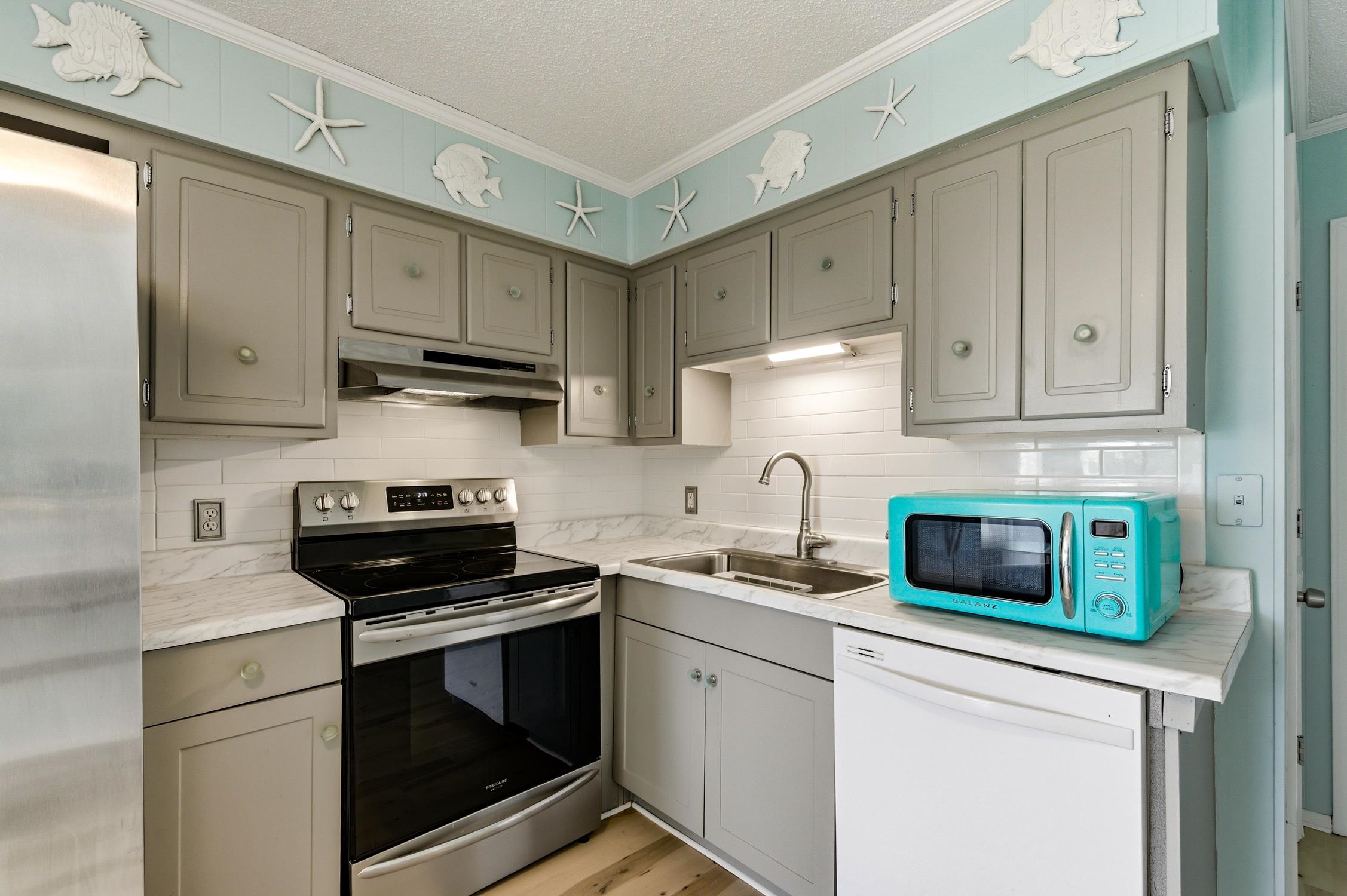 1647 S Waccamaw Dr. Unit: 16