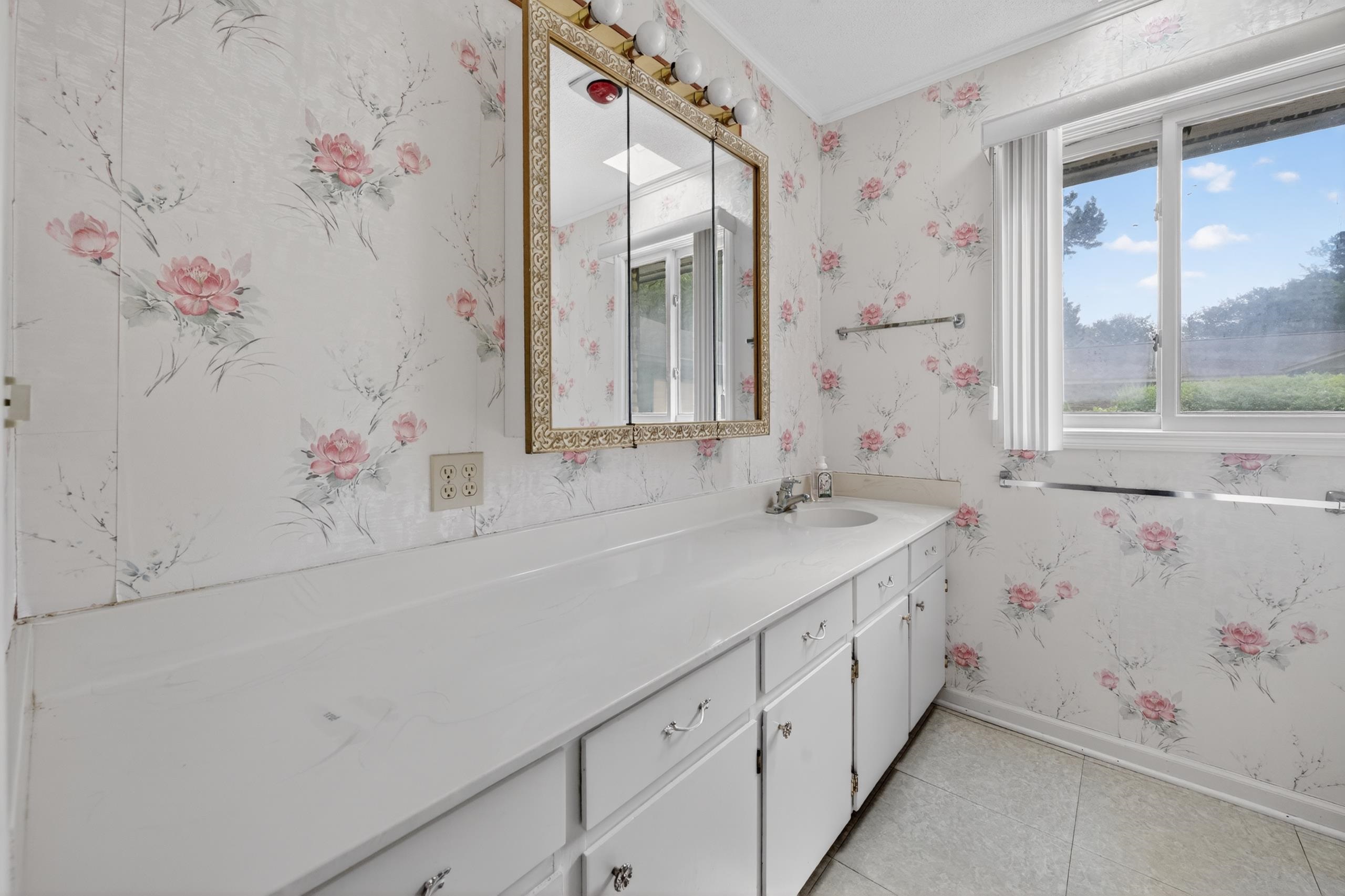 113 Capt Anthony White Ln.