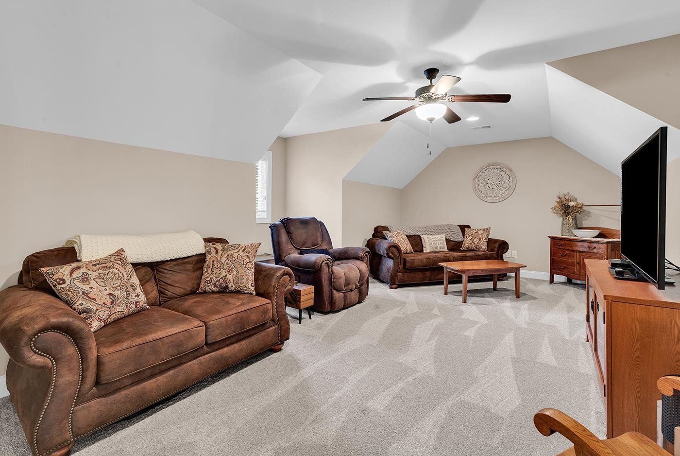 684 Chamberlin Rd.