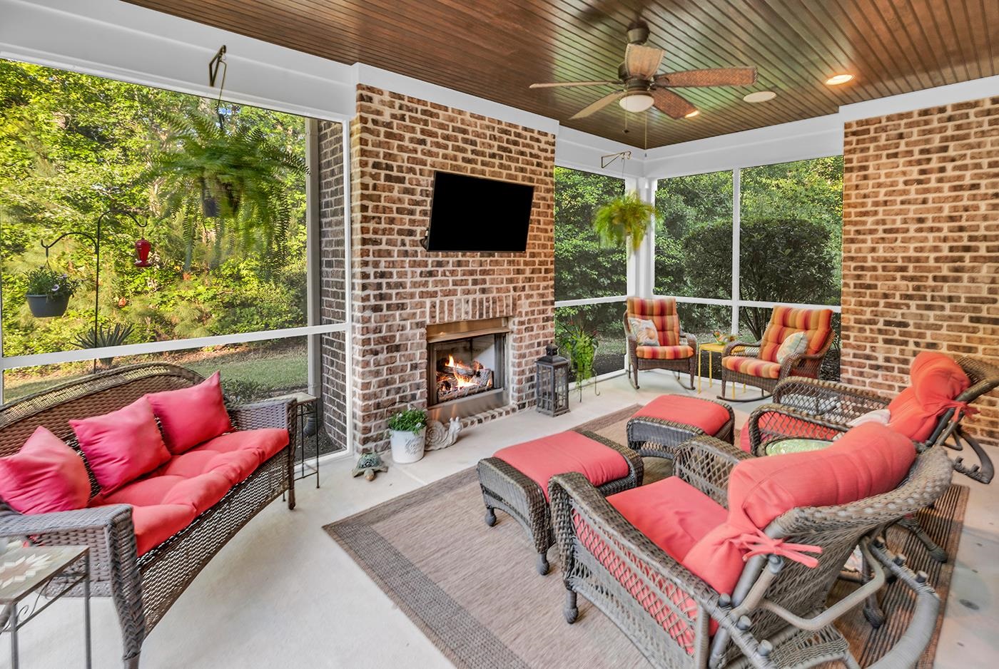 684 Chamberlin Rd.