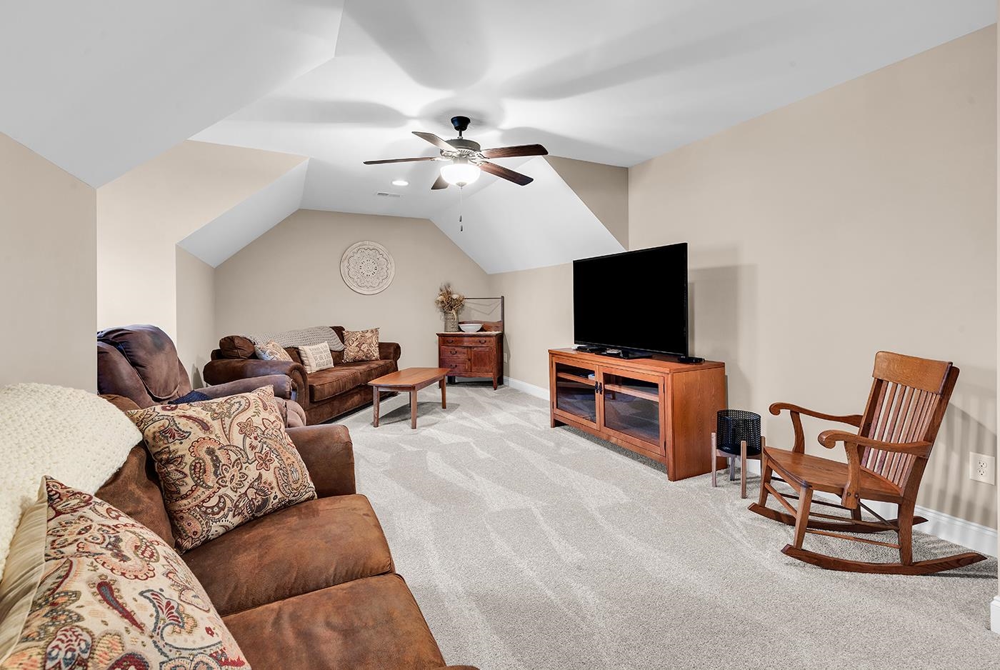684 Chamberlin Rd.