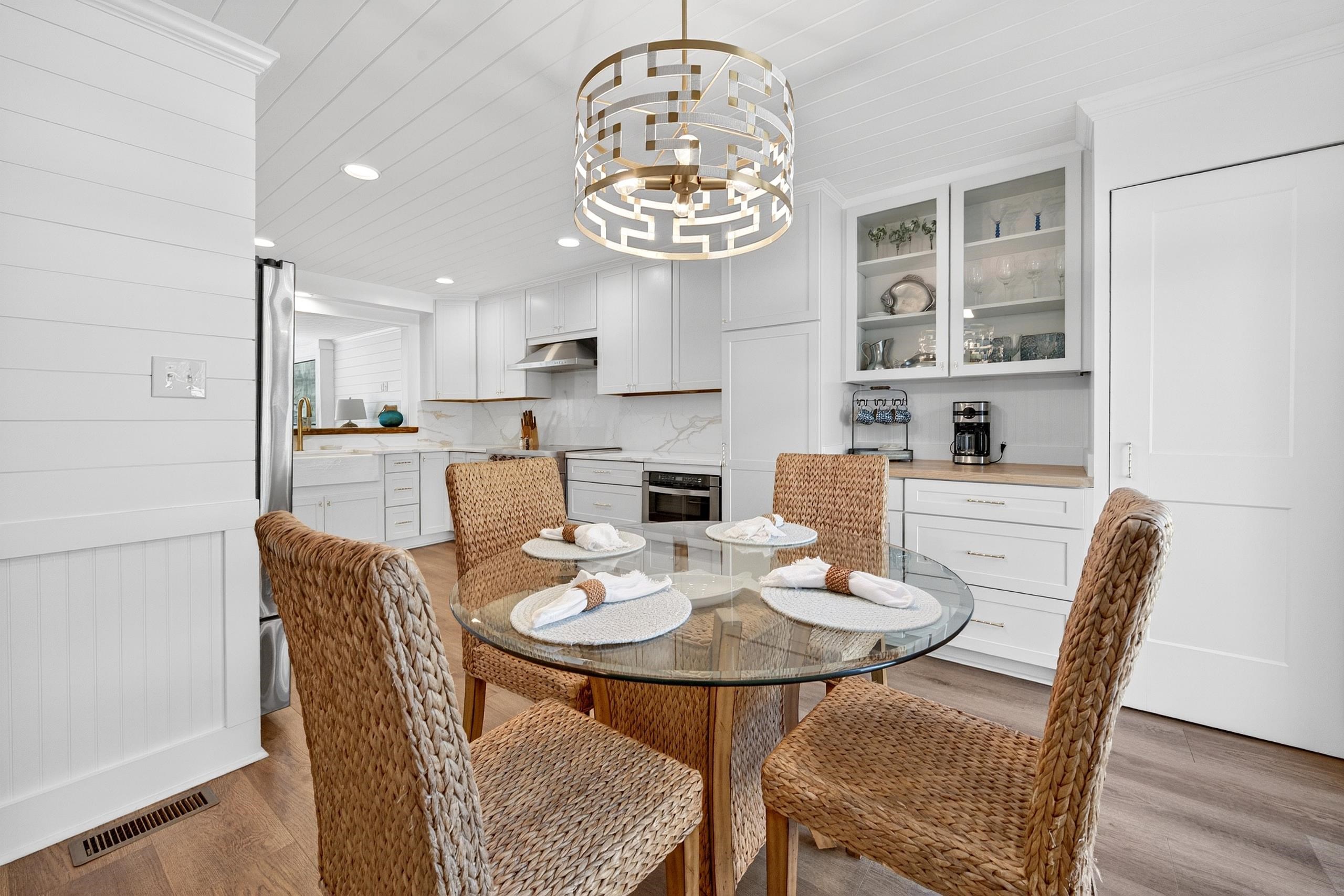 204 Bamboo Loop Unit: 202