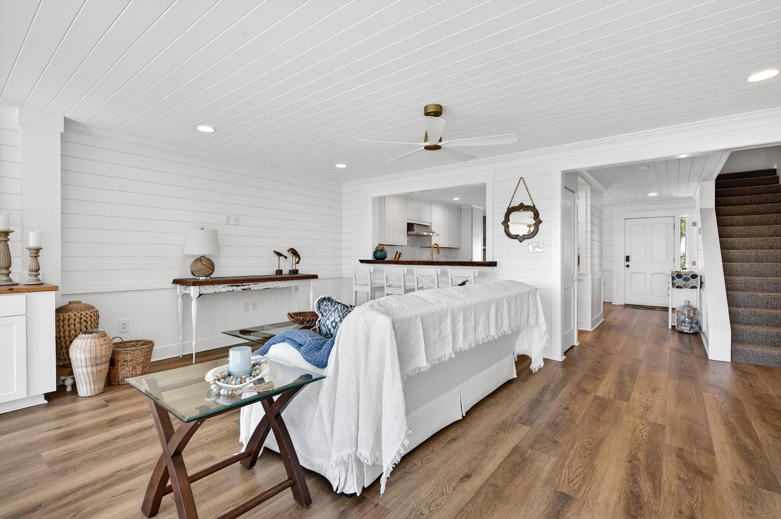 204 Bamboo Loop Unit: 202