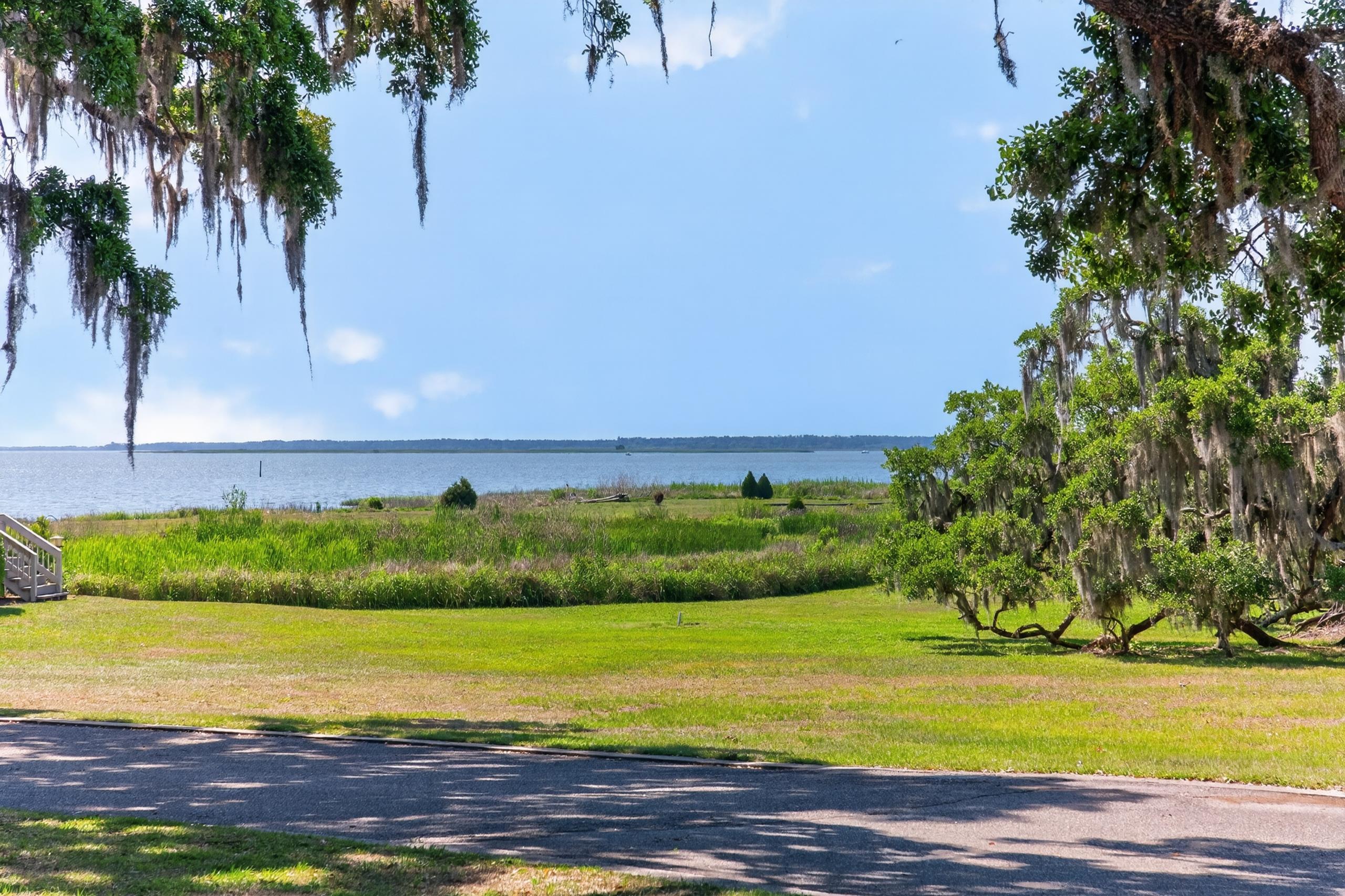 204 Bamboo Loop Unit: 202
