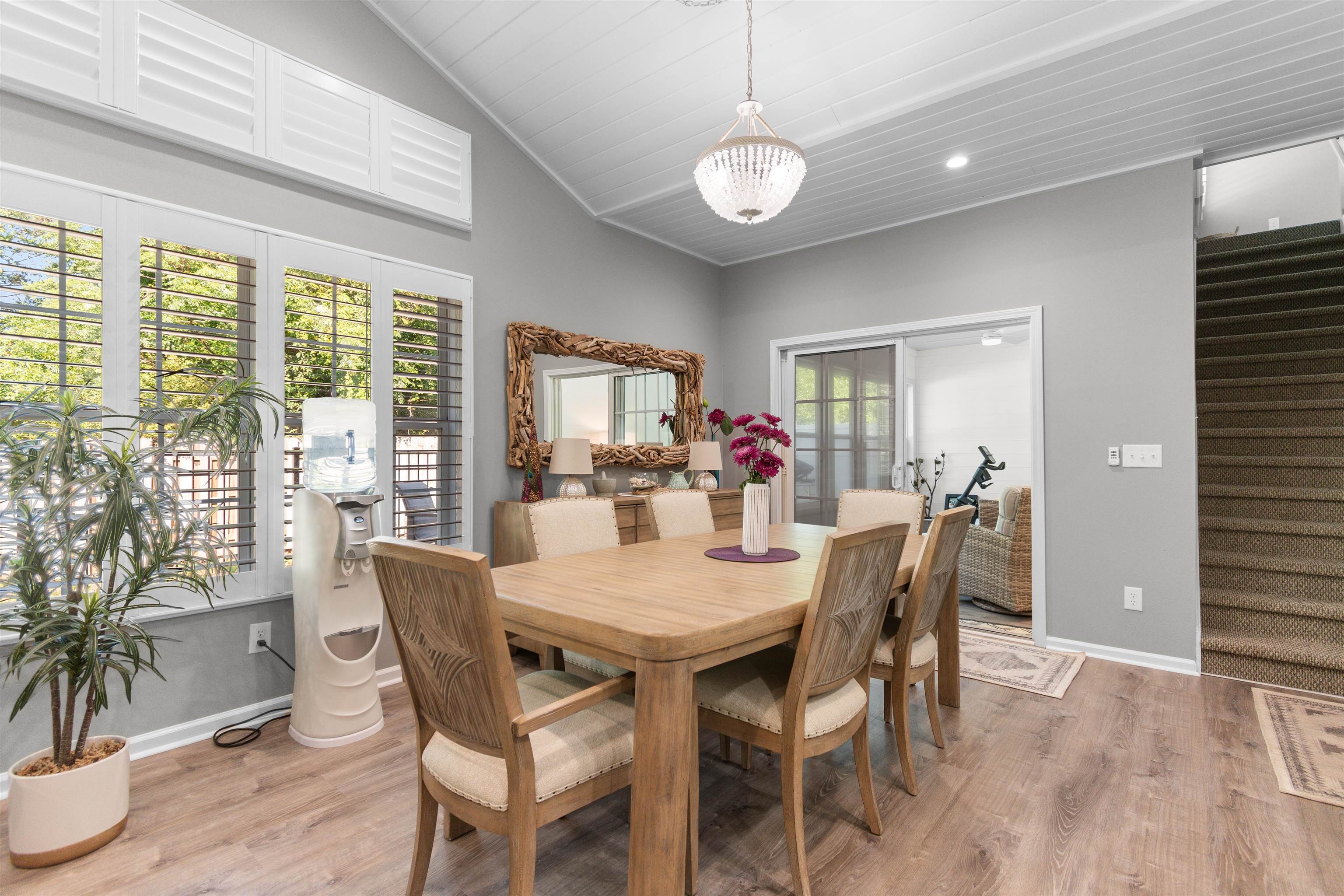 4246 River Gate Ln.
