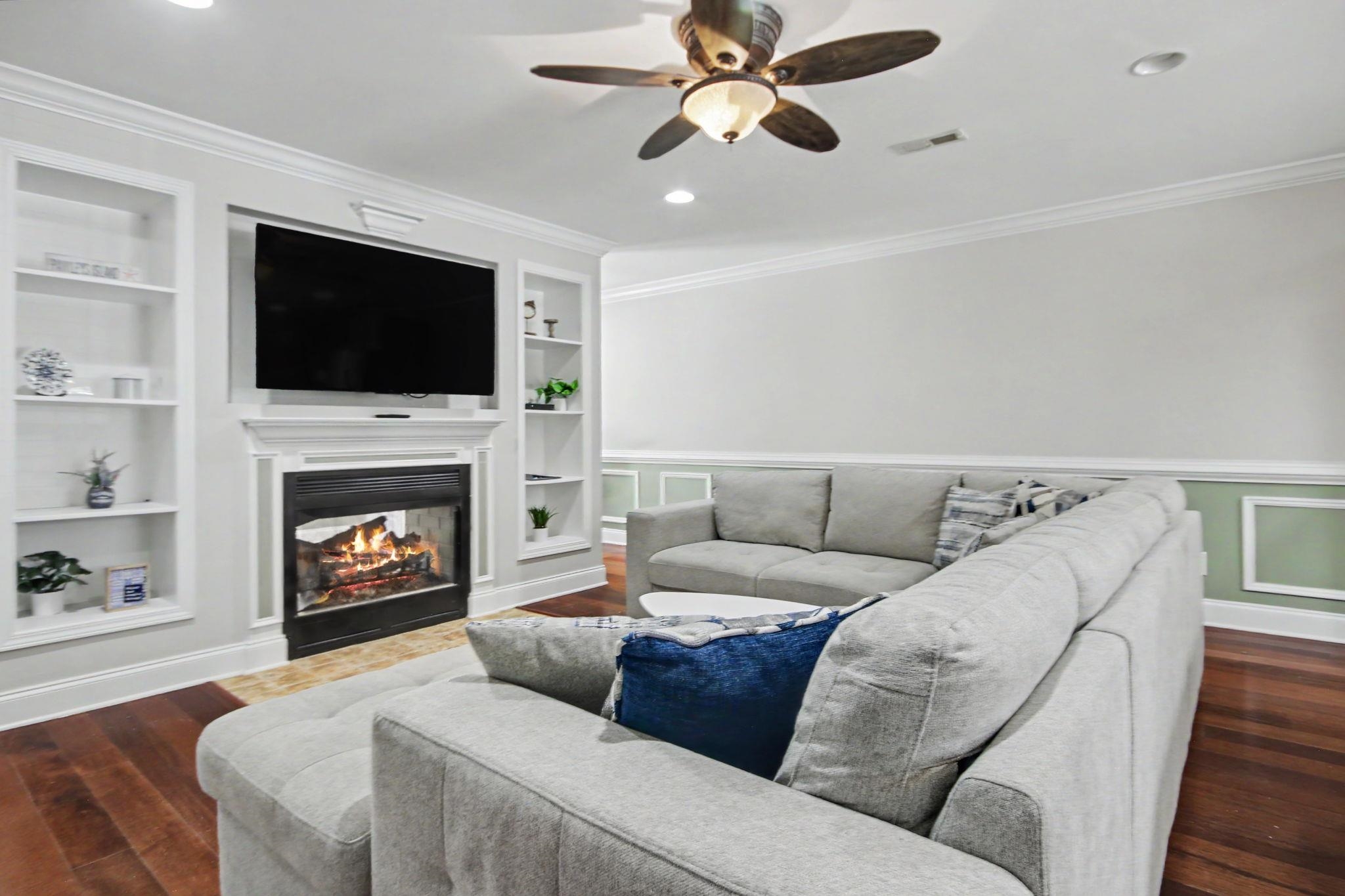 123 Beaver Pond Loop Unit: 36