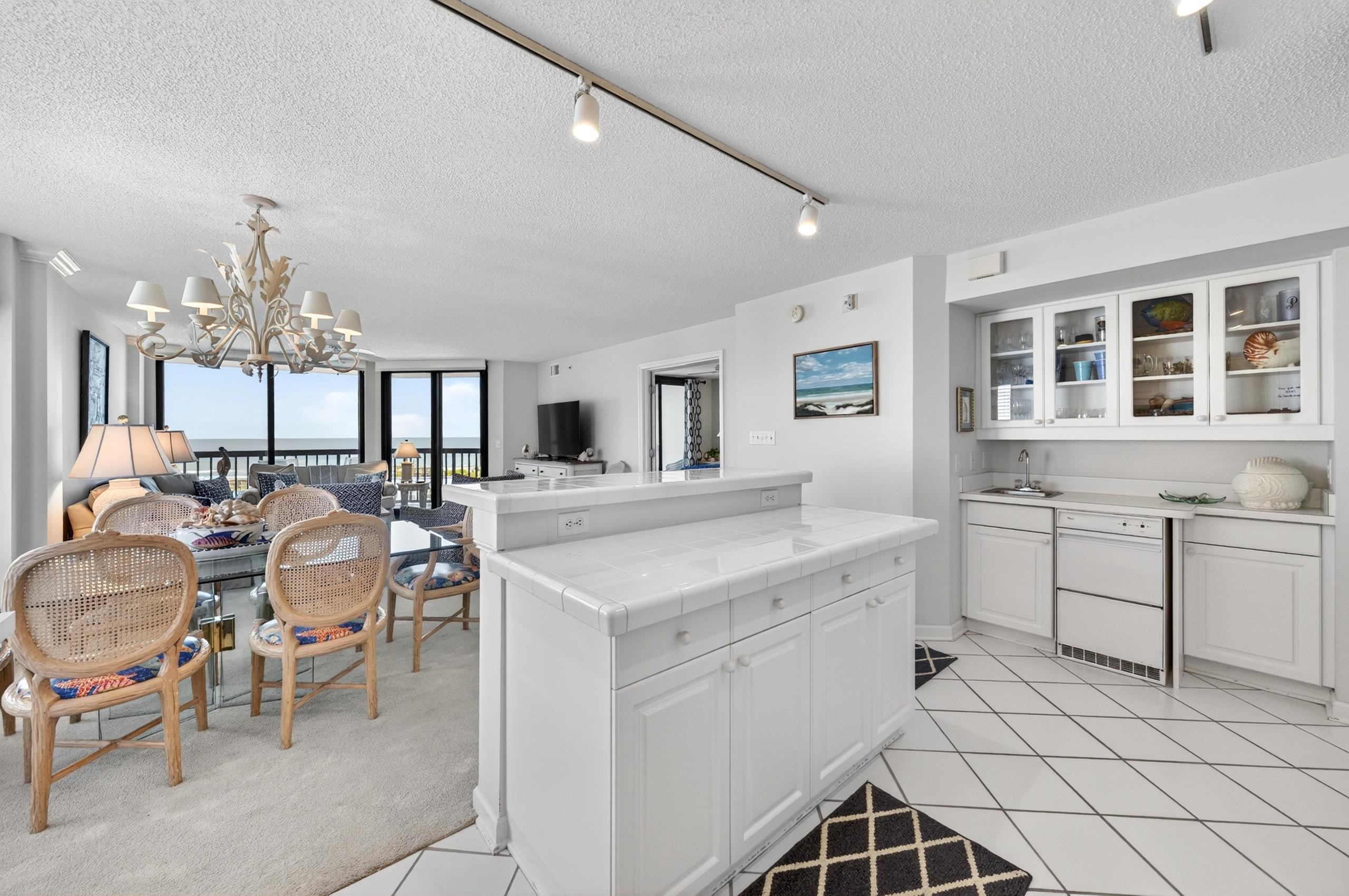 709 Retreat Beach Circle Unit: D-4A