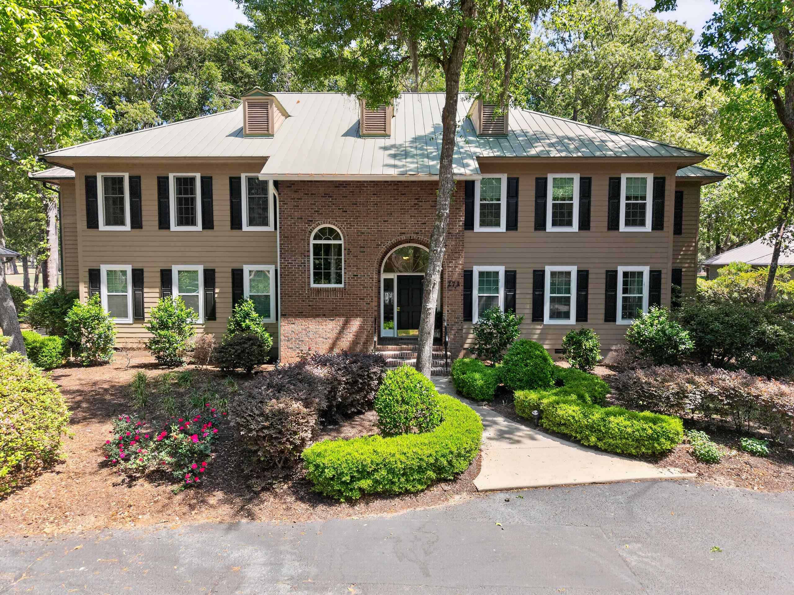 273-3 Golden Bear Dr. Unit: 3