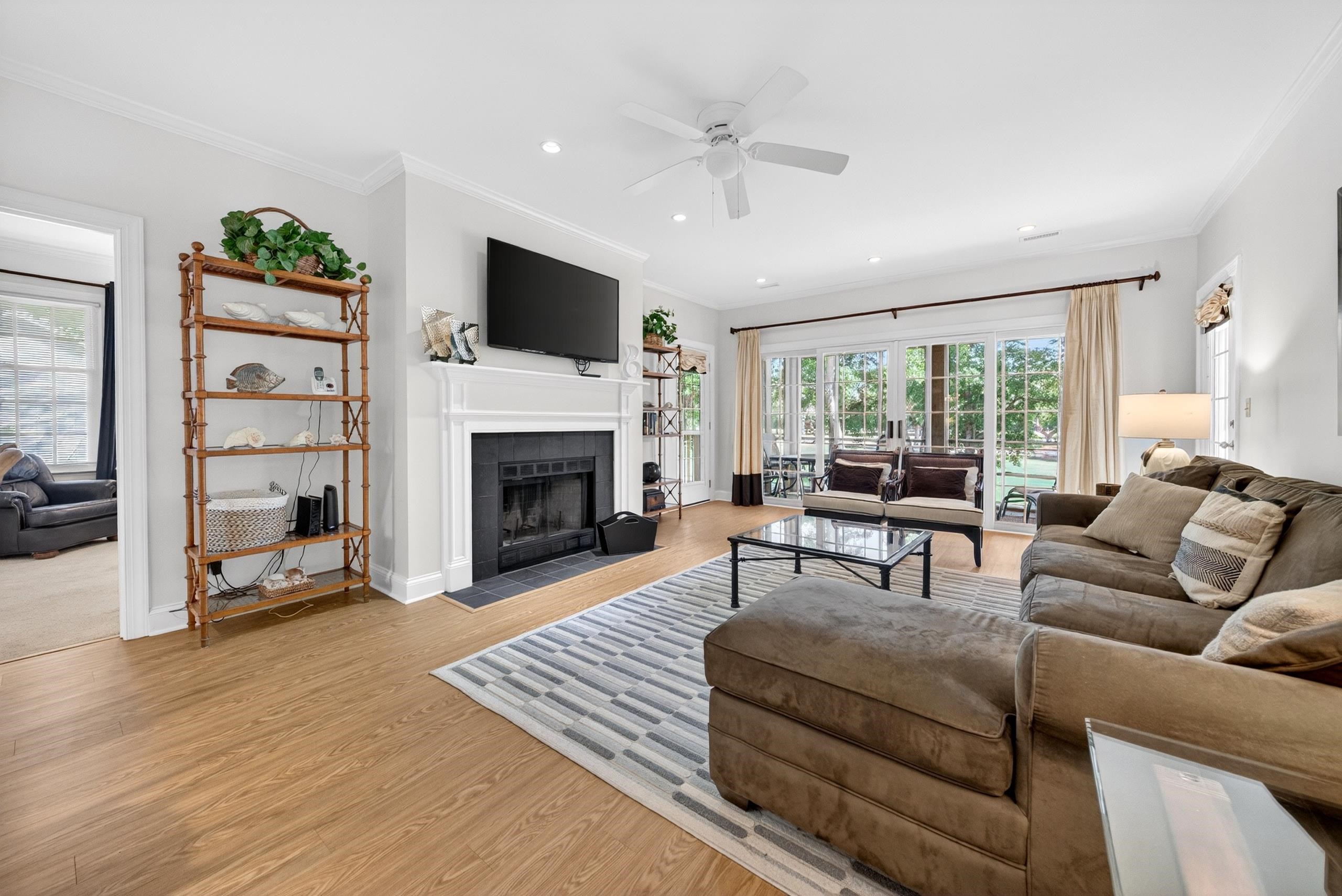 273-3 Golden Bear Dr. Unit: 3