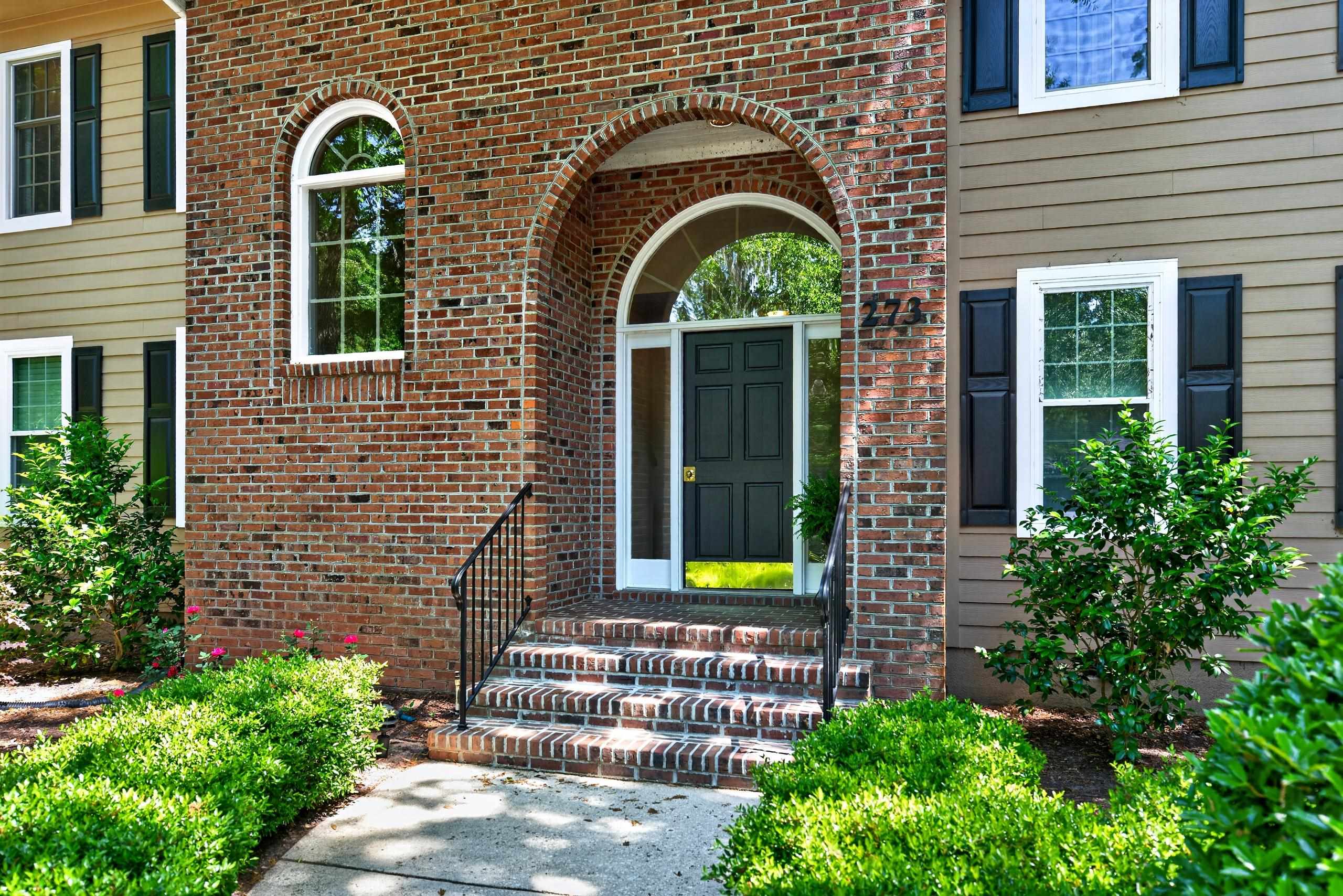 273-3 Golden Bear Dr. Unit: 3