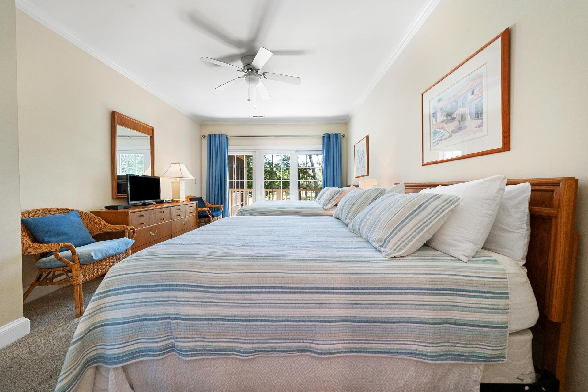 273-3 Golden Bear Dr. Unit: 3