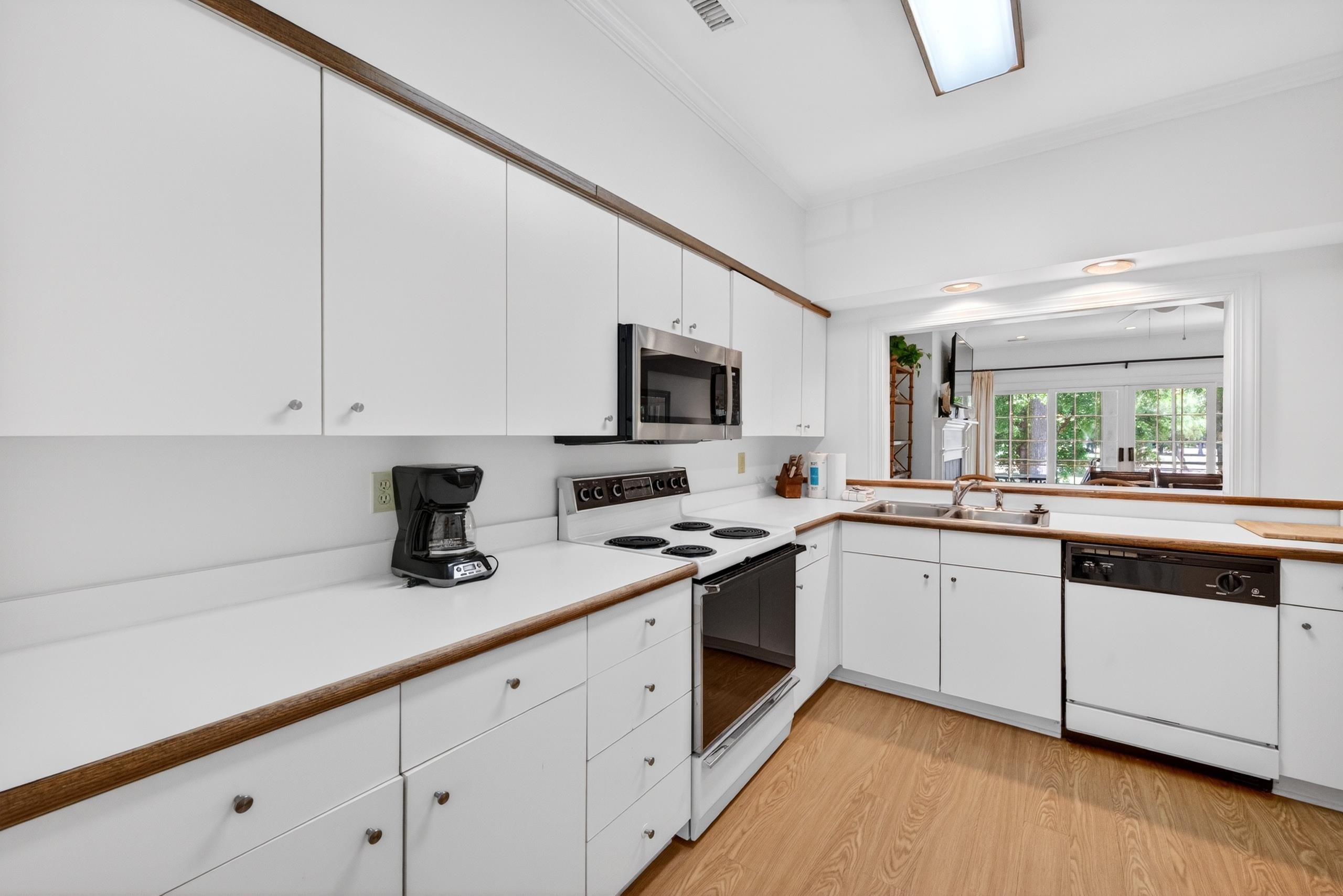 273-3 Golden Bear Dr. Unit: 3