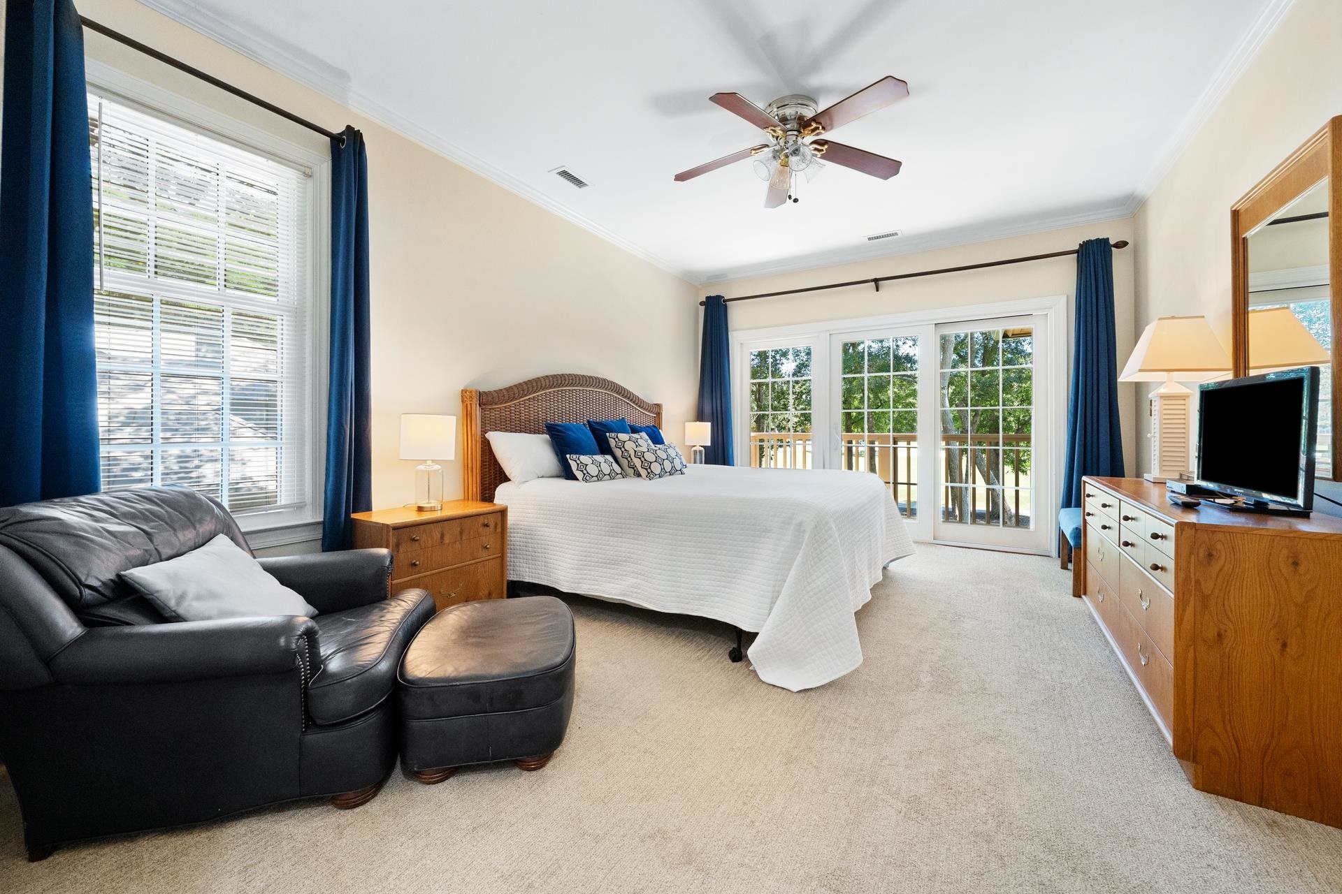 273-3 Golden Bear Dr. Unit: 3