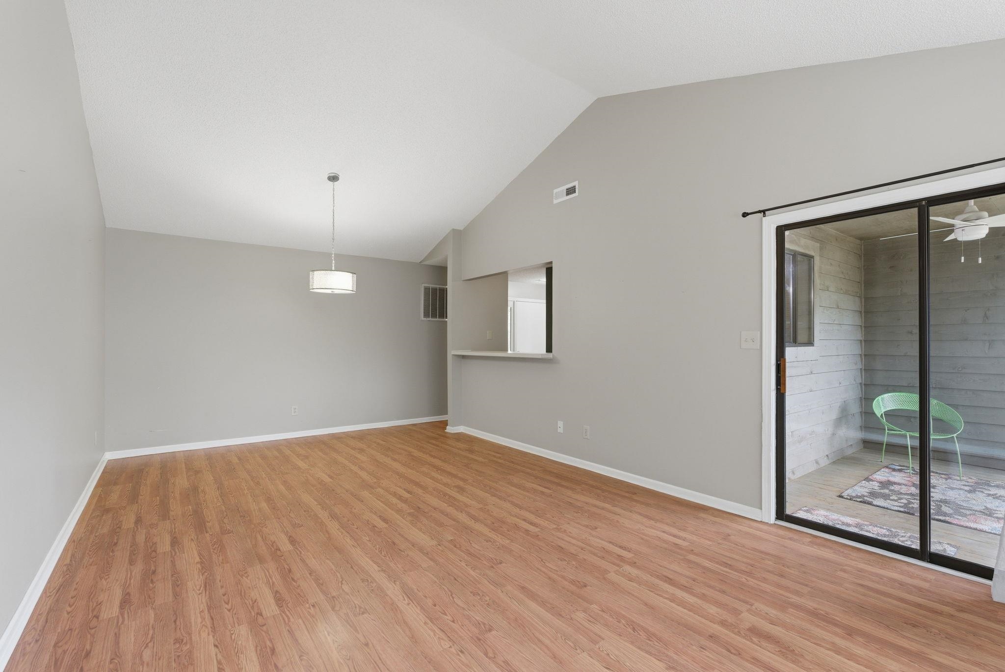1005 Indian Wells Ct. Unit: 1005