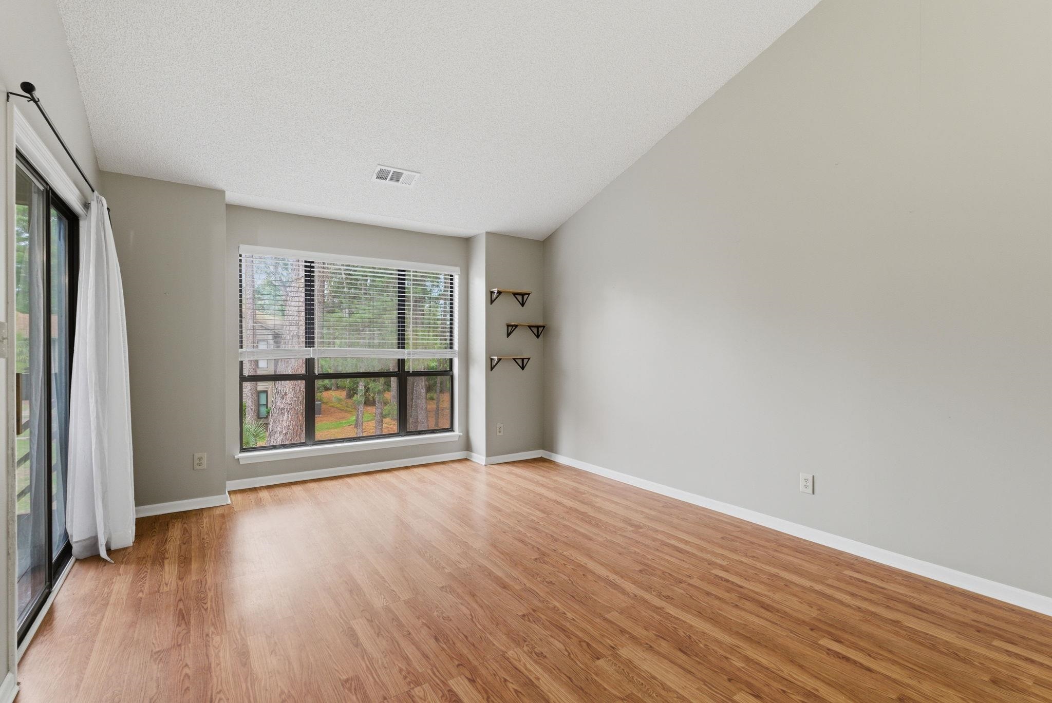 1005 Indian Wells Ct. Unit: 1005