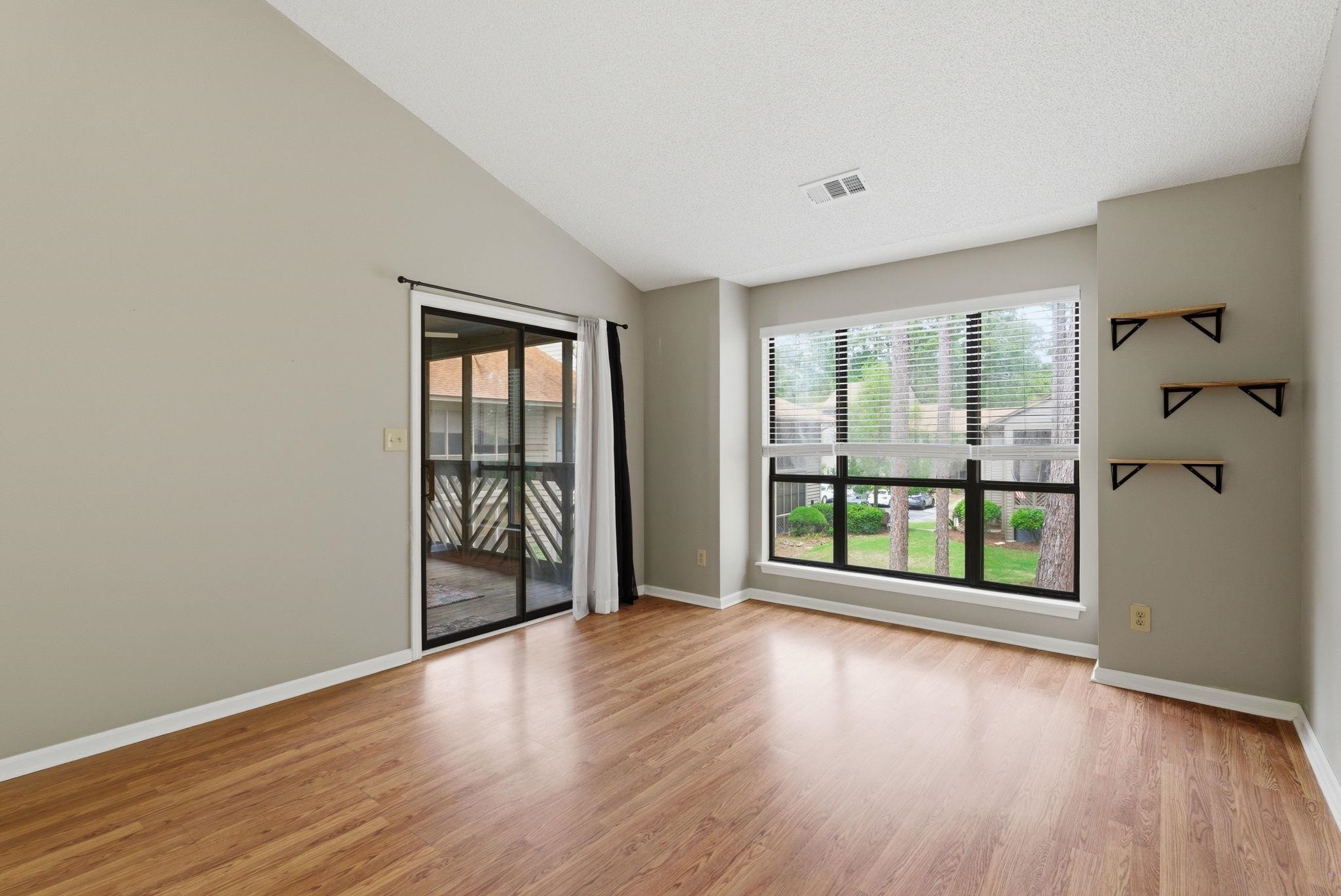 1005 Indian Wells Ct. Unit: 1005