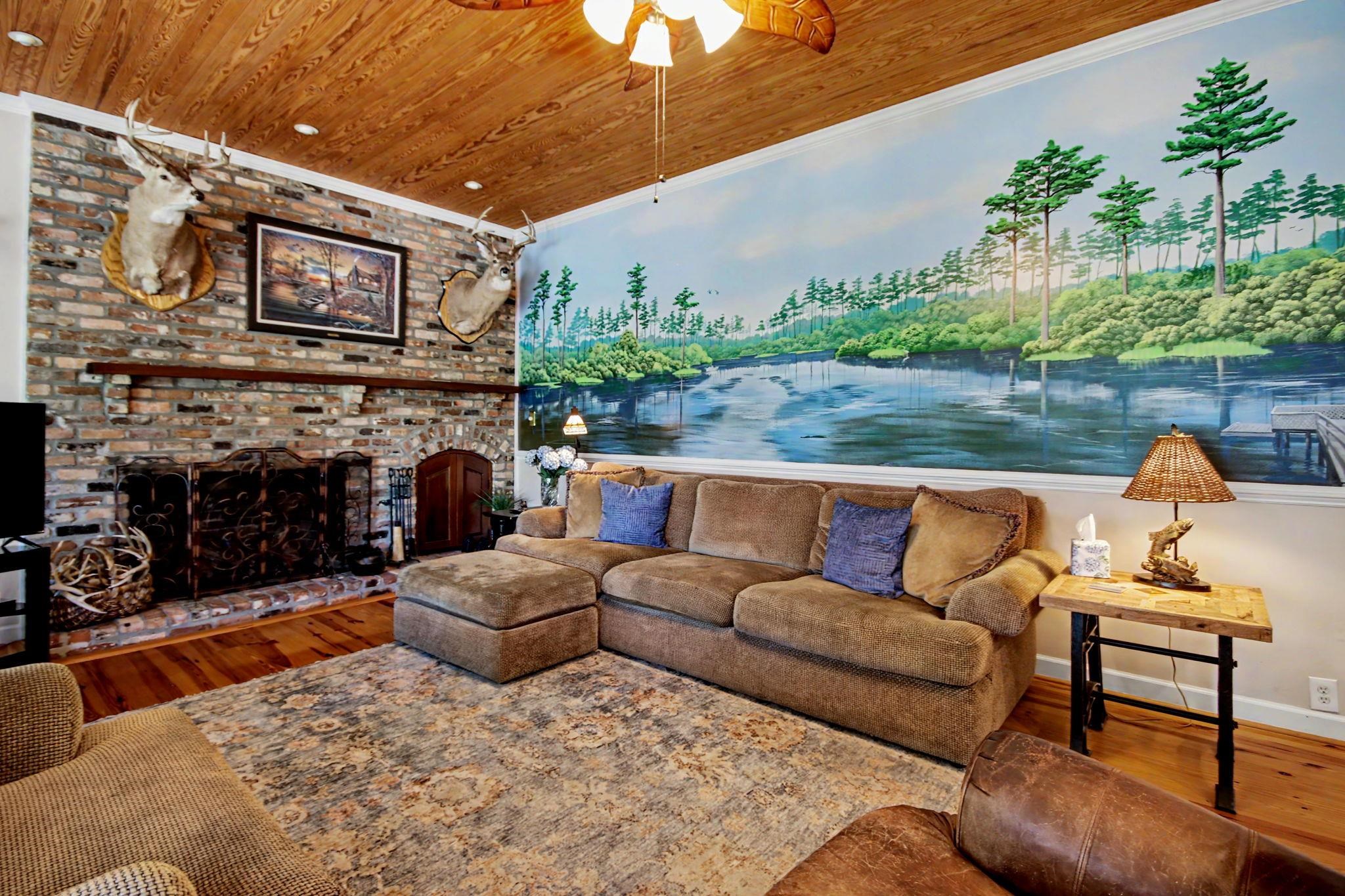 203 Cree Trail