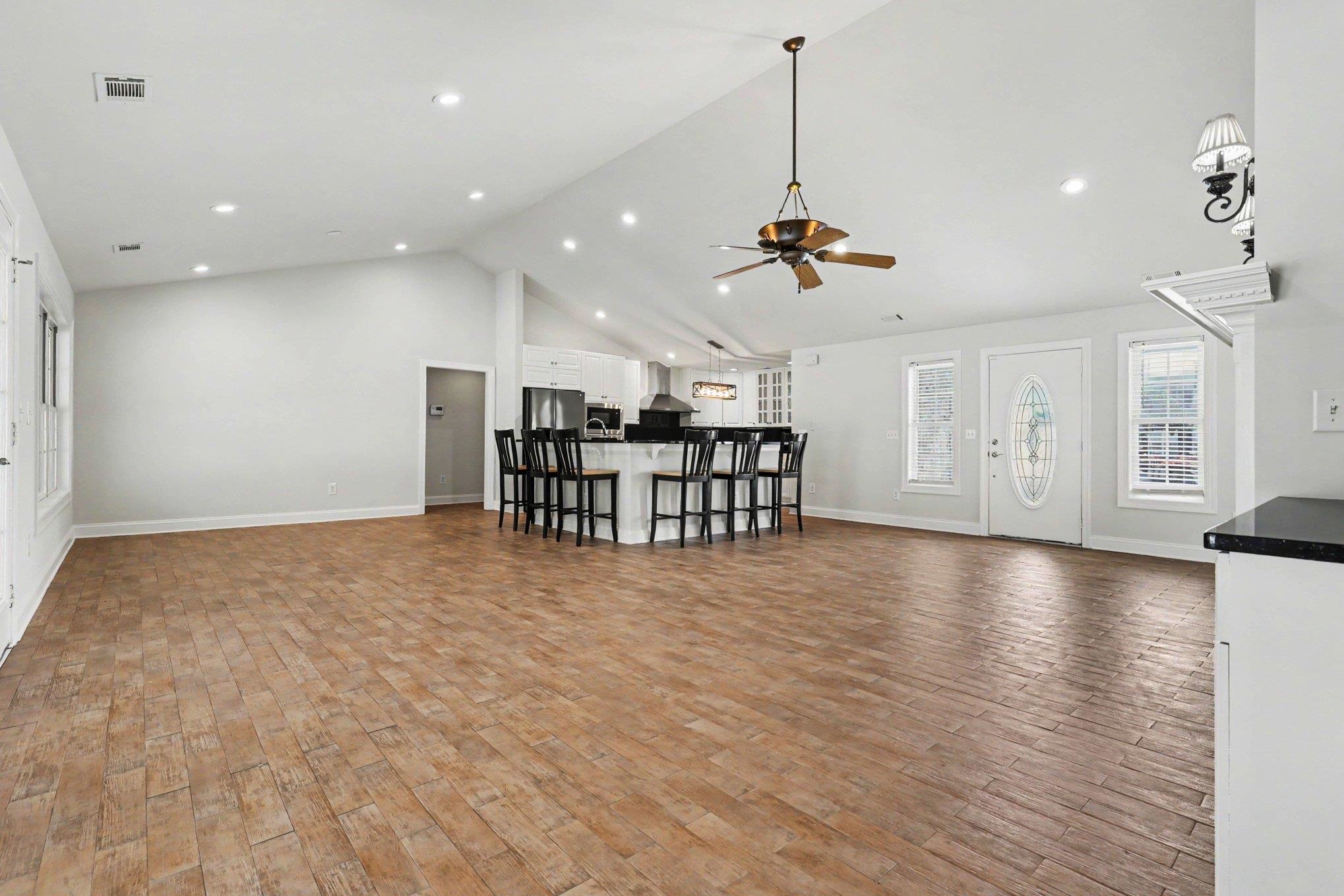3673 Kingsley Dr.