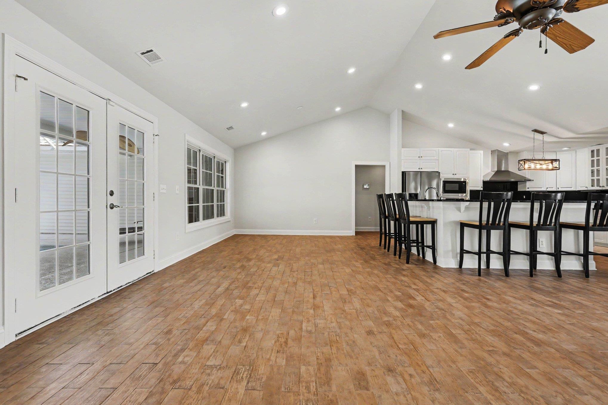 3673 Kingsley Dr.