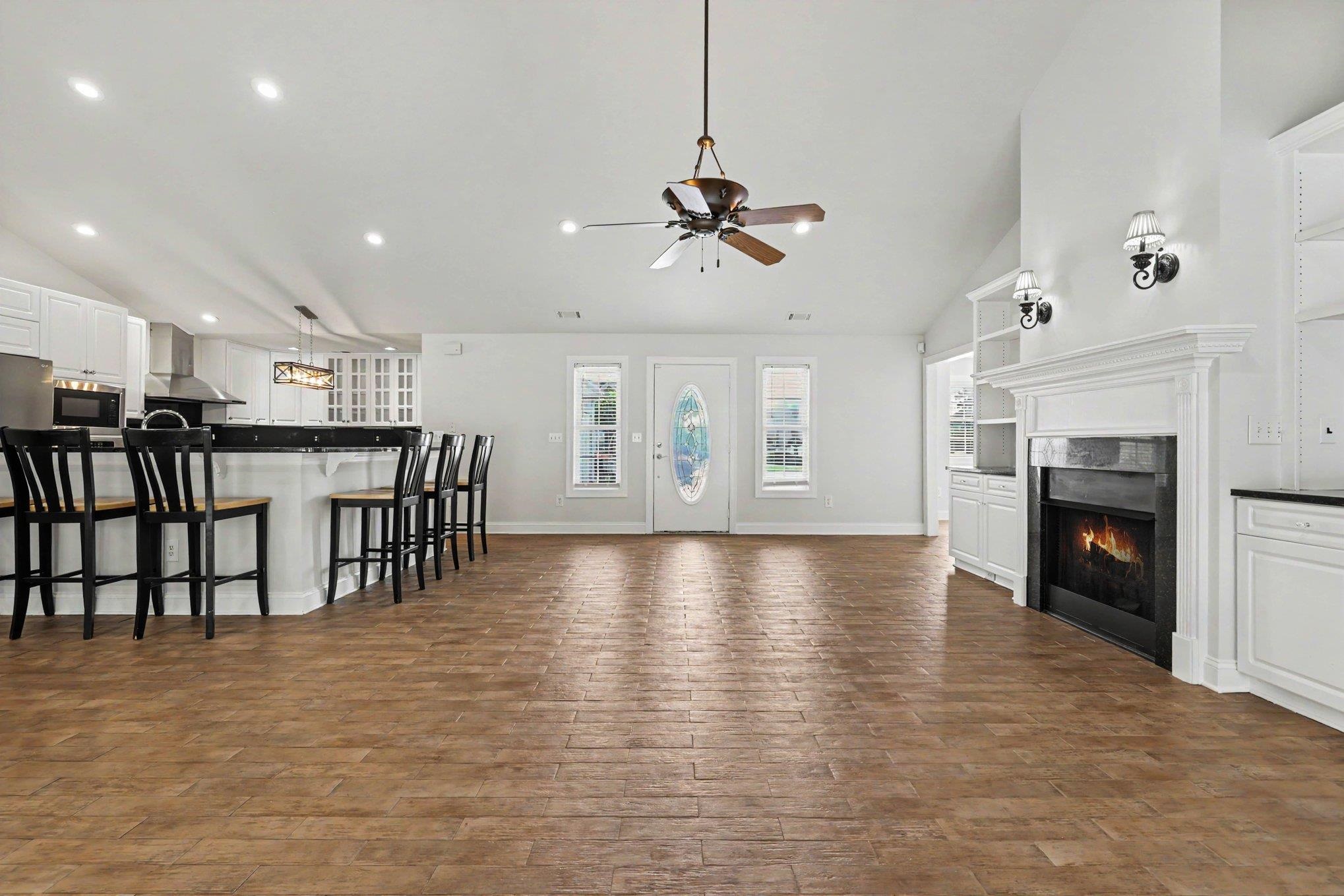 3673 Kingsley Dr.