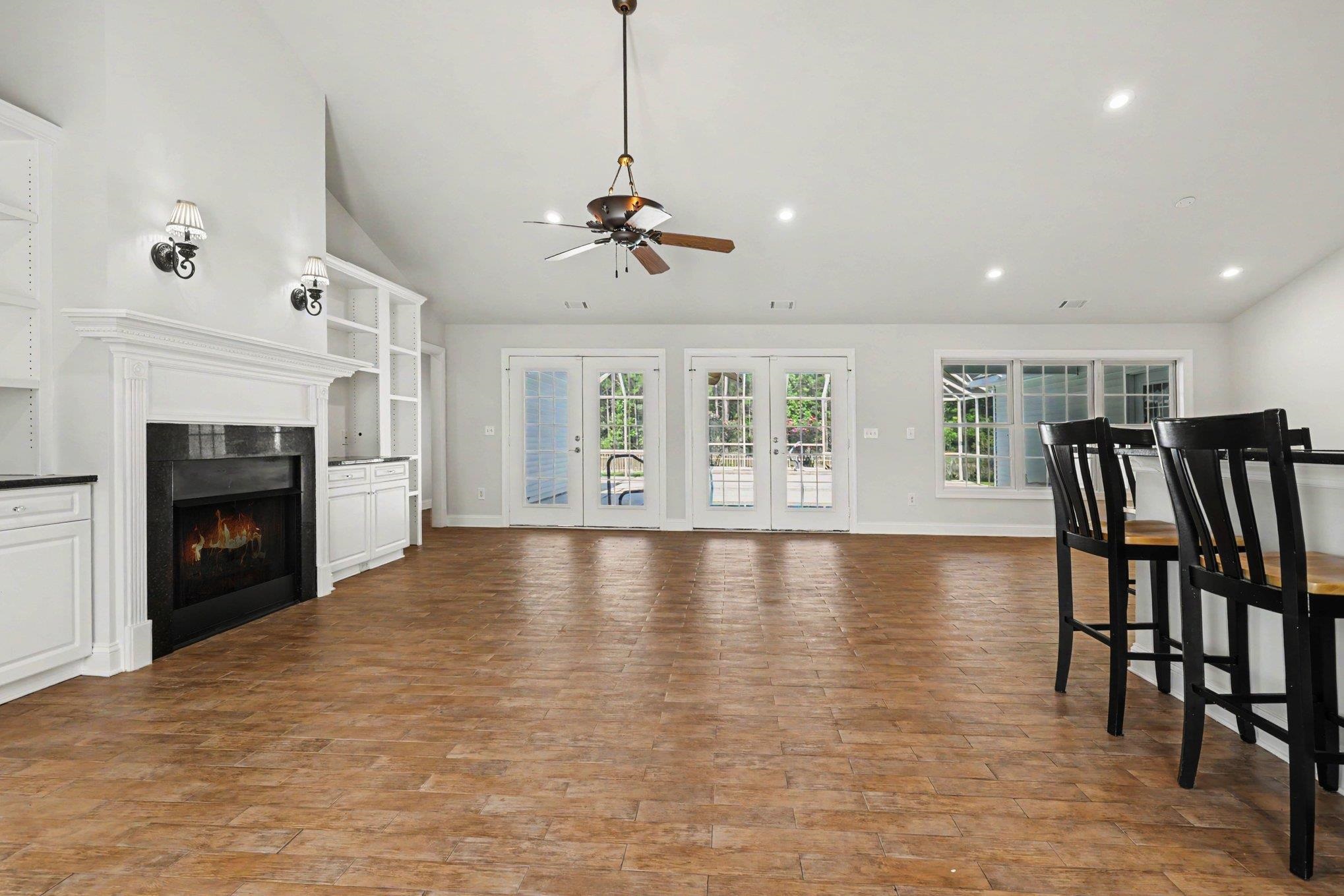 3673 Kingsley Dr.
