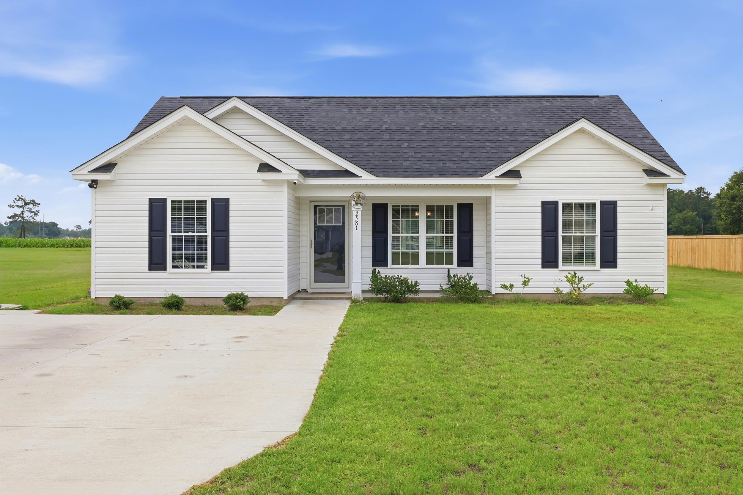 2581 Cottonwood Dr.