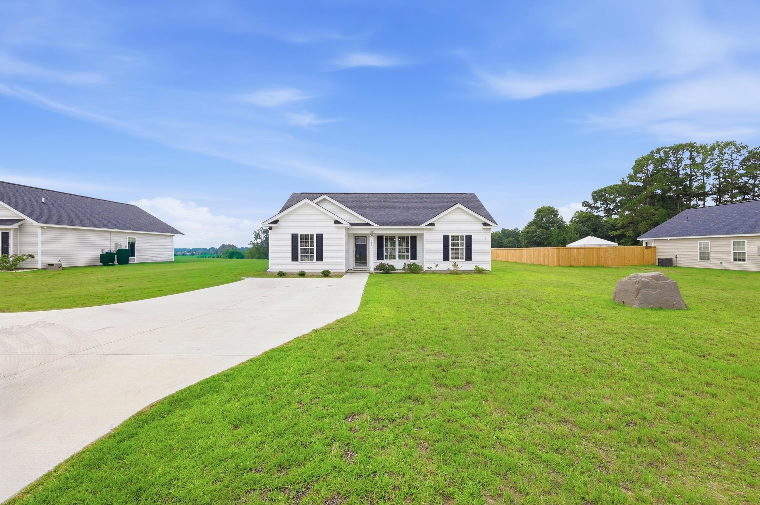 2581 Cottonwood Dr.