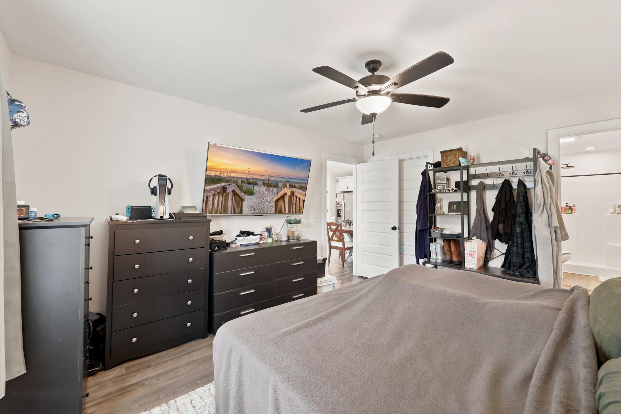 2581 Cottonwood Dr.