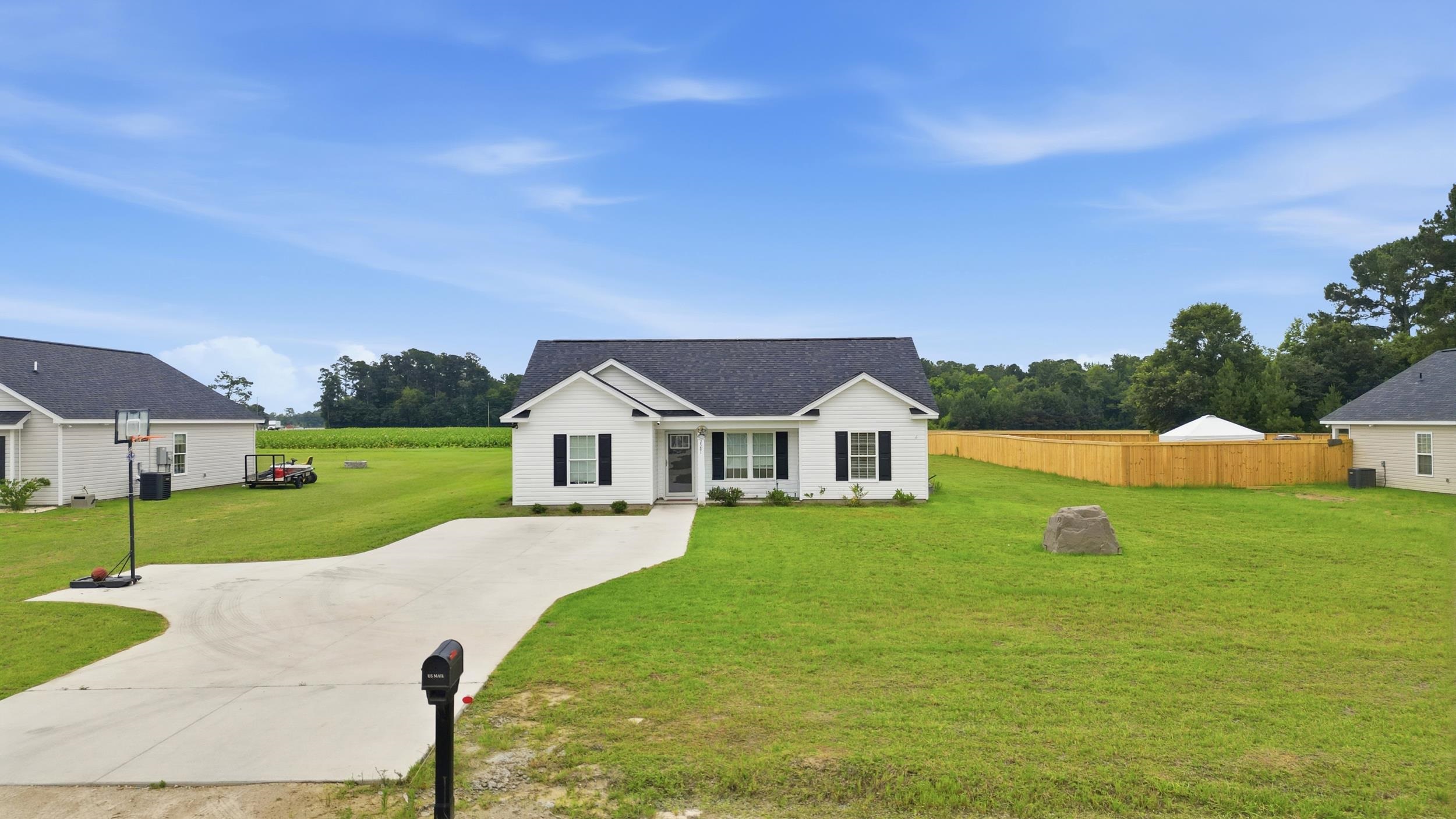 2581 Cottonwood Dr.