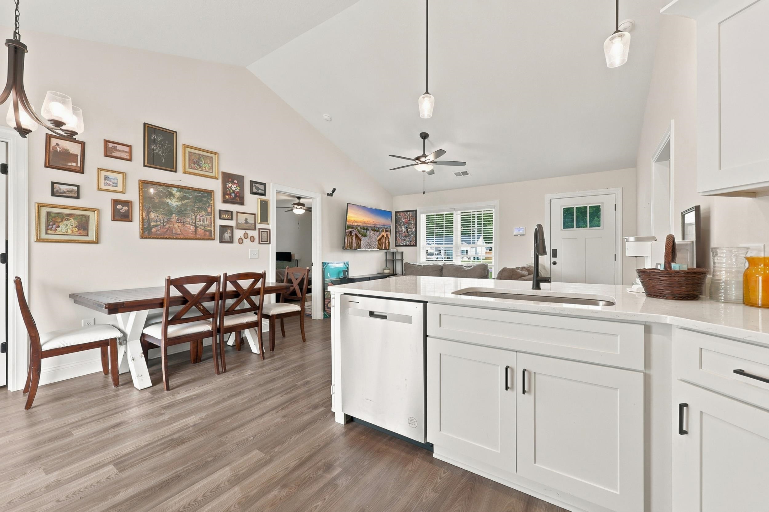 2581 Cottonwood Dr.