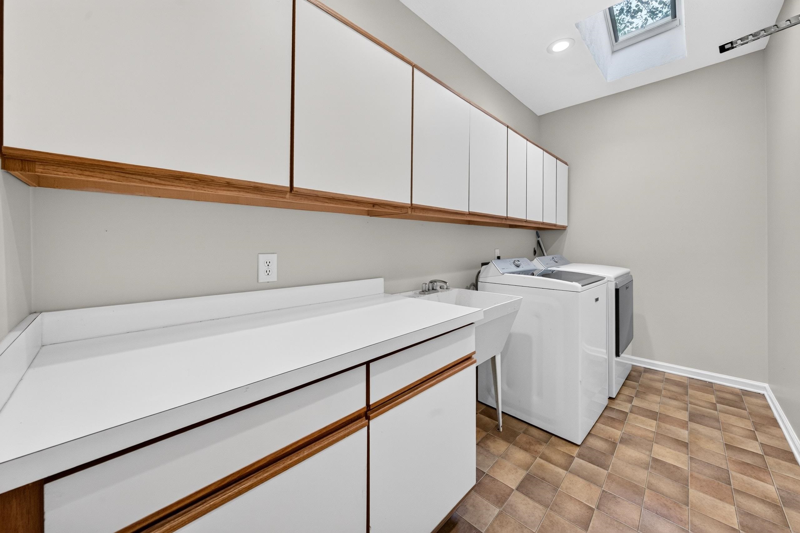 41 Redwing Ct.