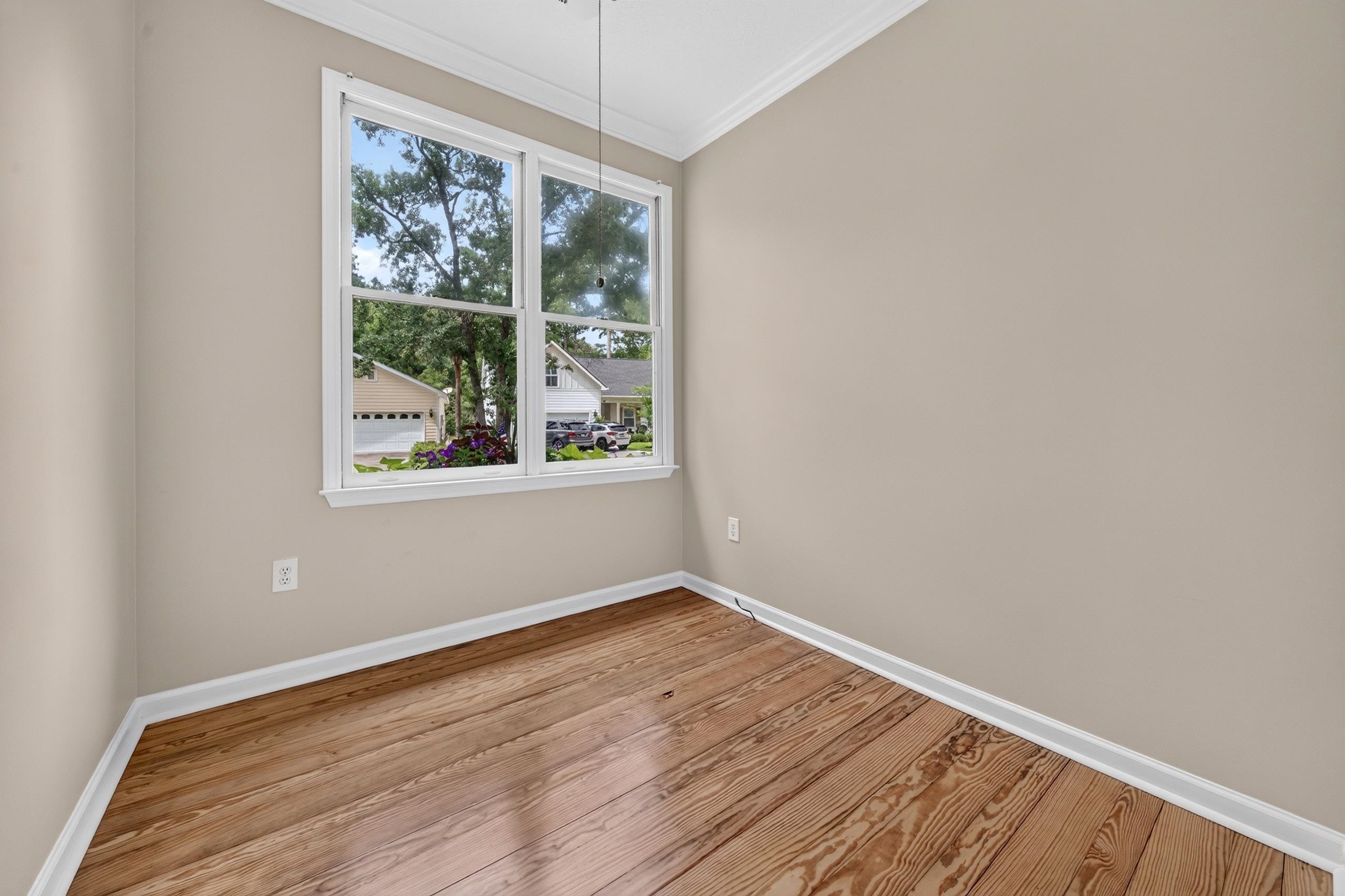 41 Redwing Ct.
