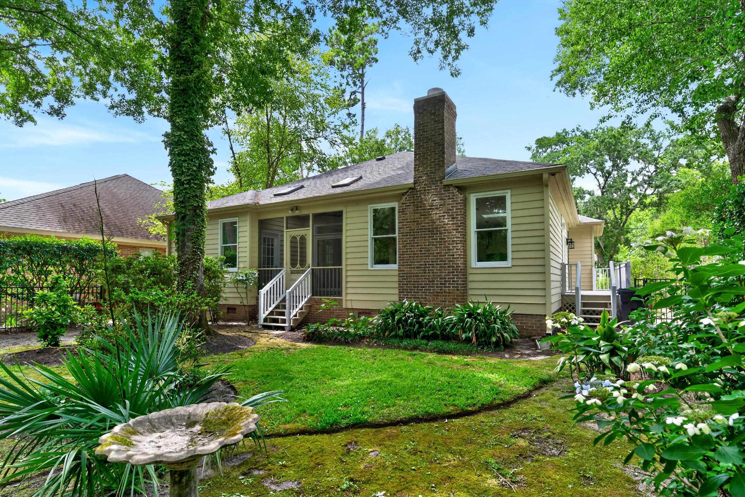 41 Redwing Ct.