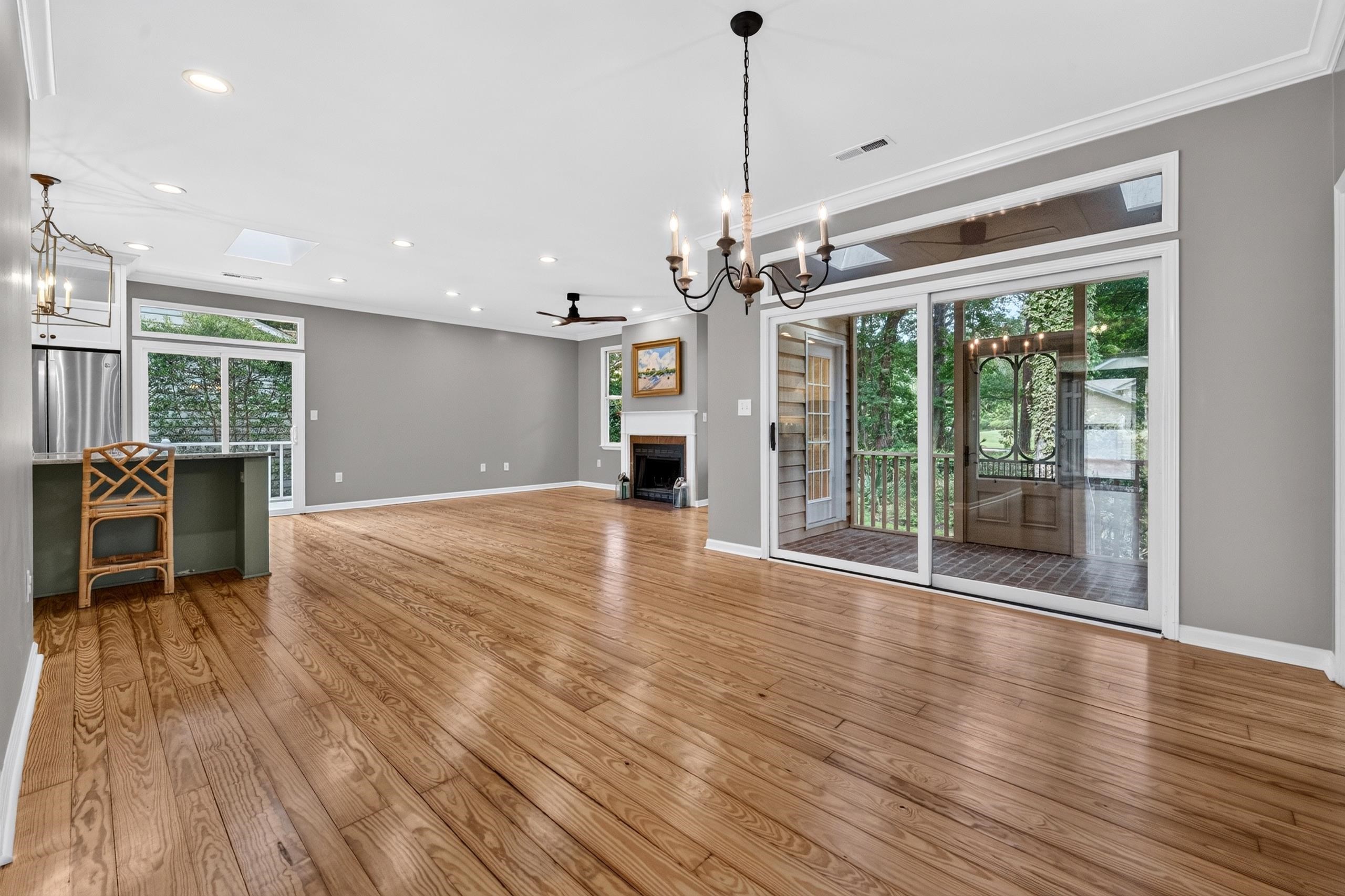 41 Redwing Ct.