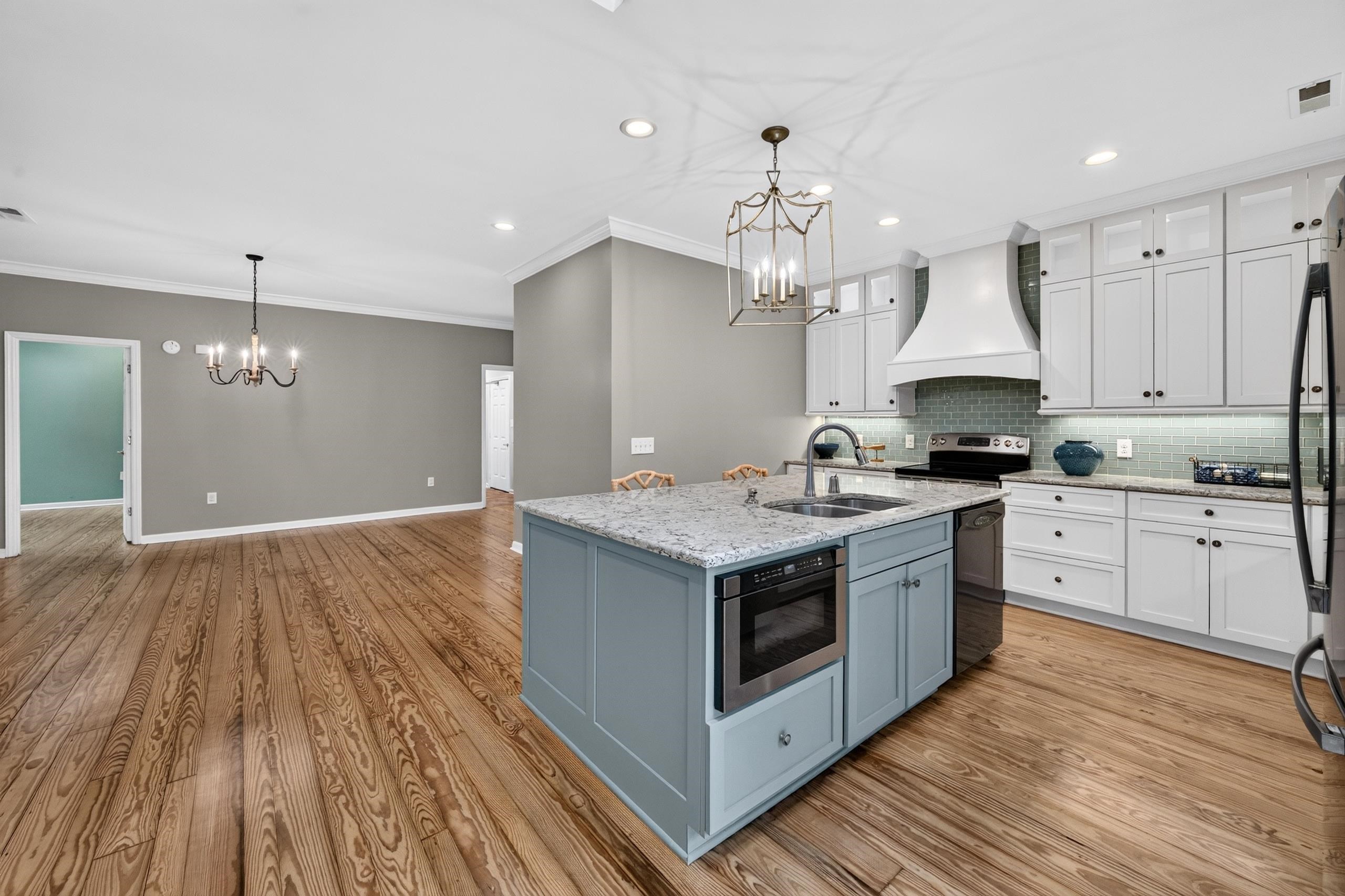 41 Redwing Ct.