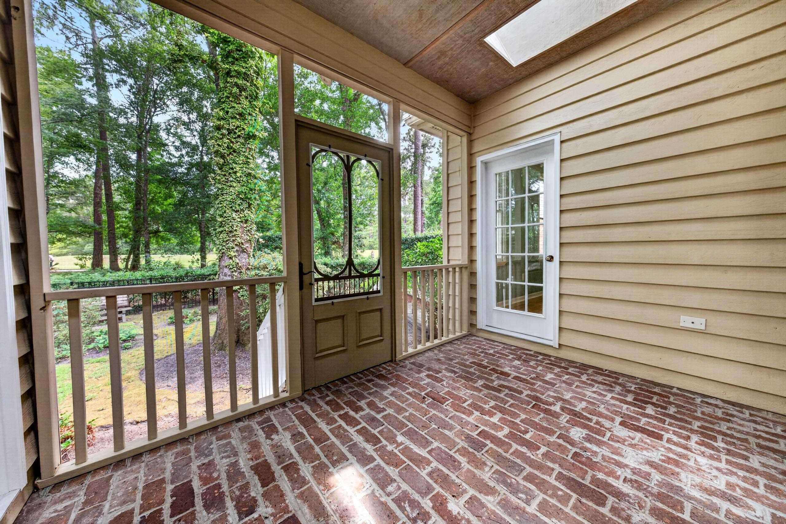 41 Redwing Ct.