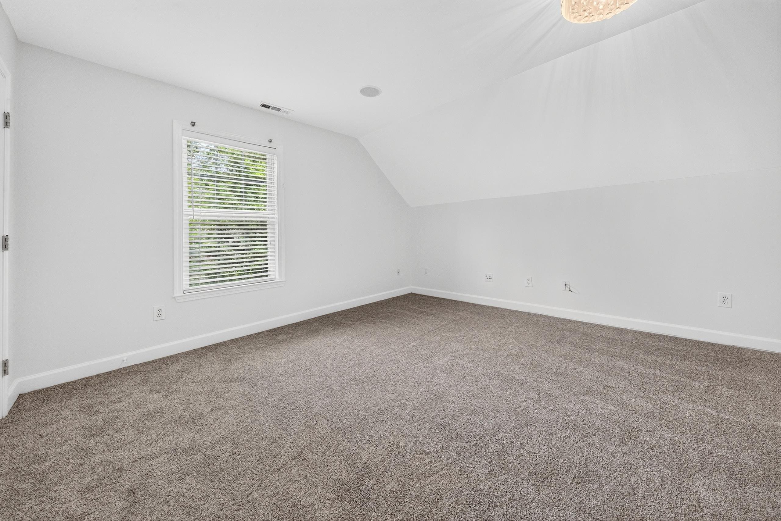 1220 Crooked Oak Dr.