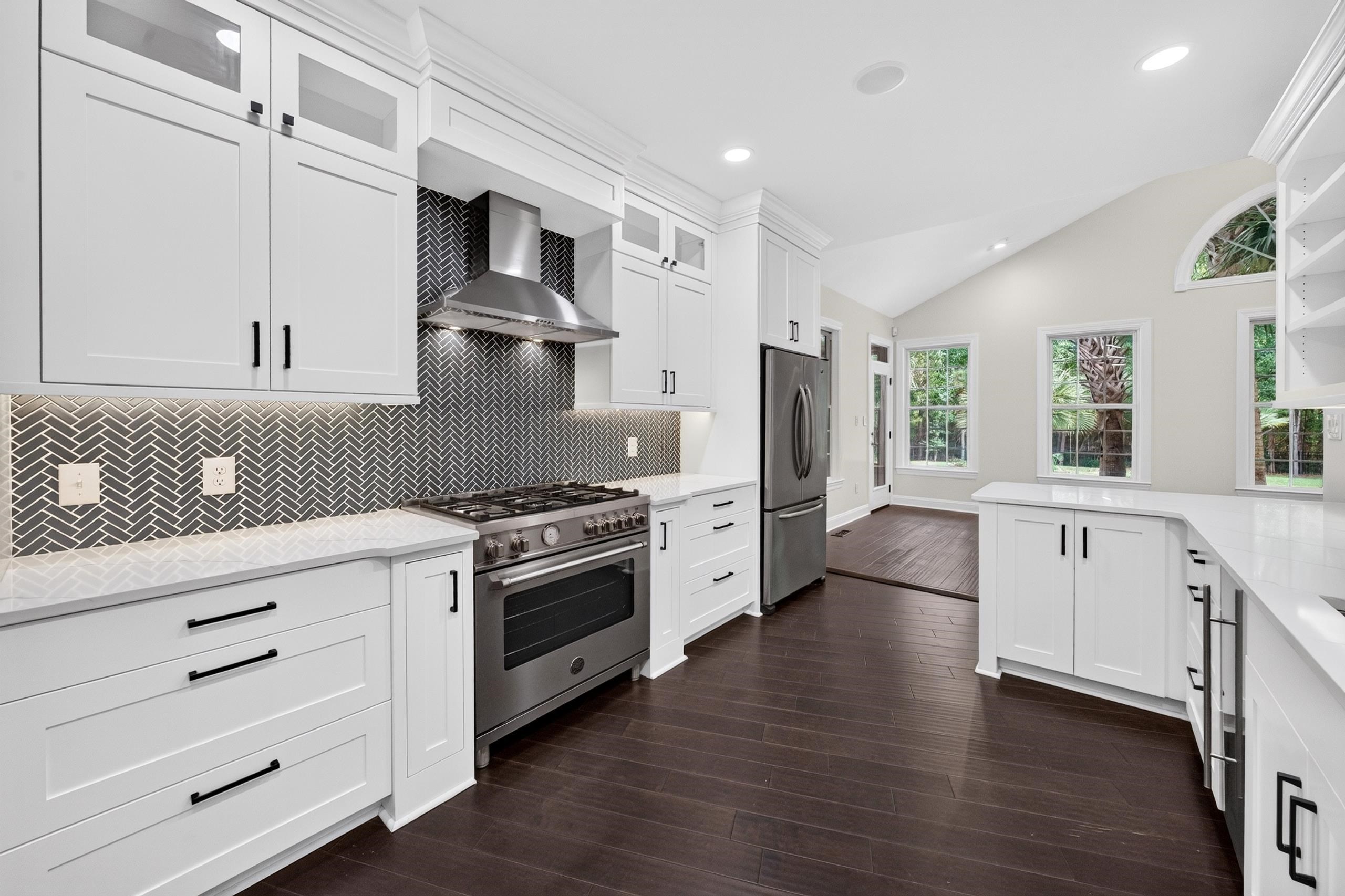1220 Crooked Oak Dr.