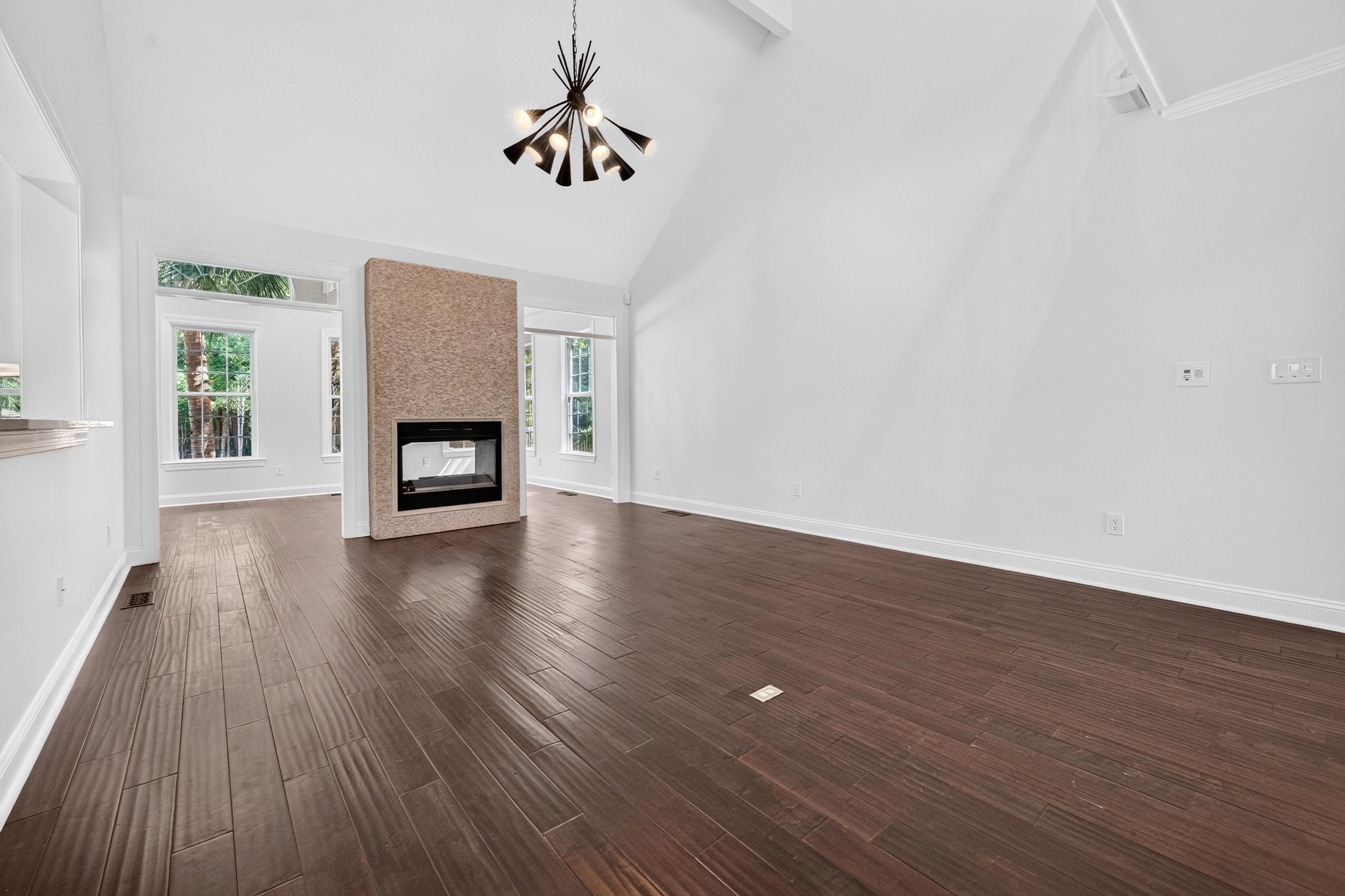 1220 Crooked Oak Dr.
