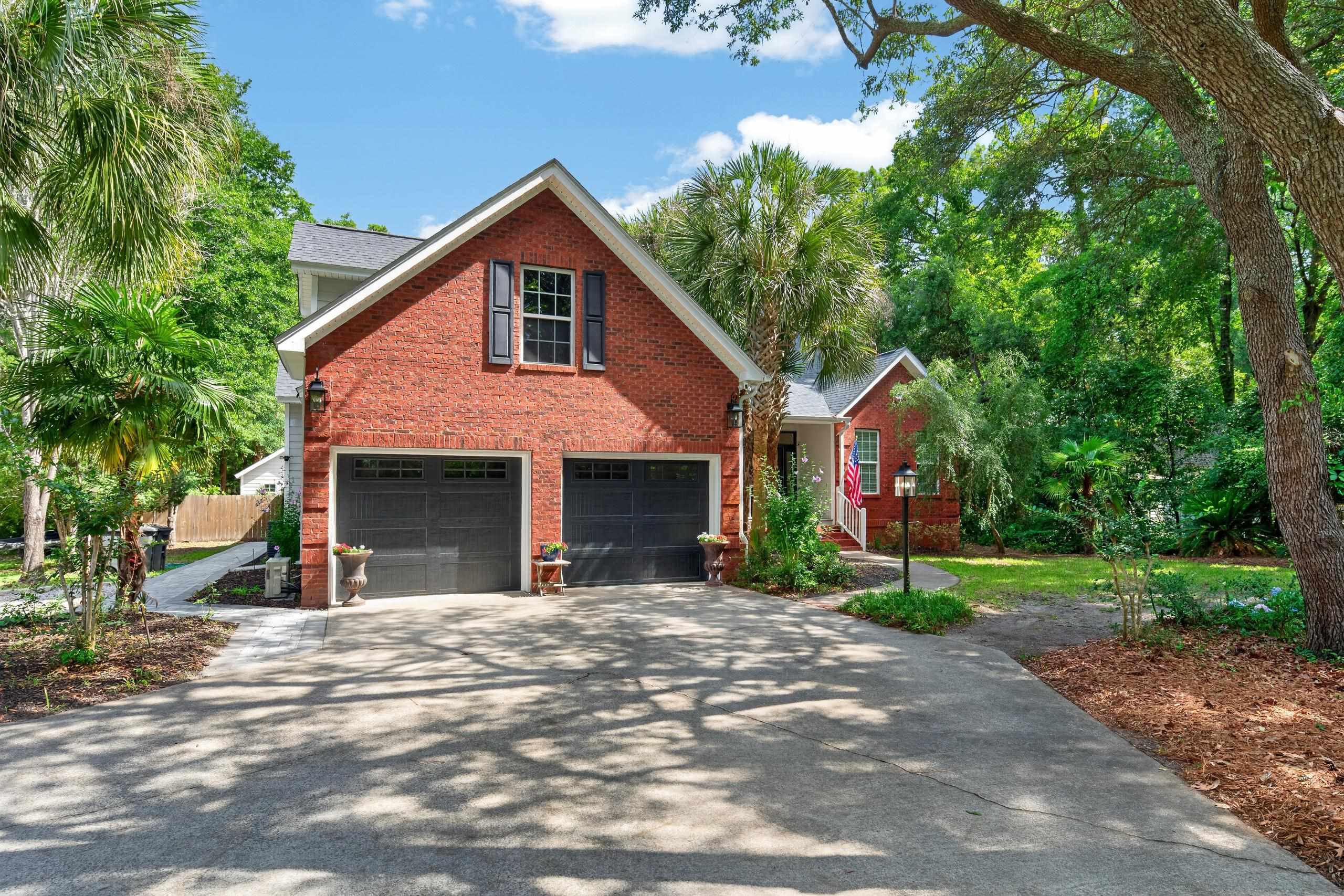 1220 Crooked Oak Dr.