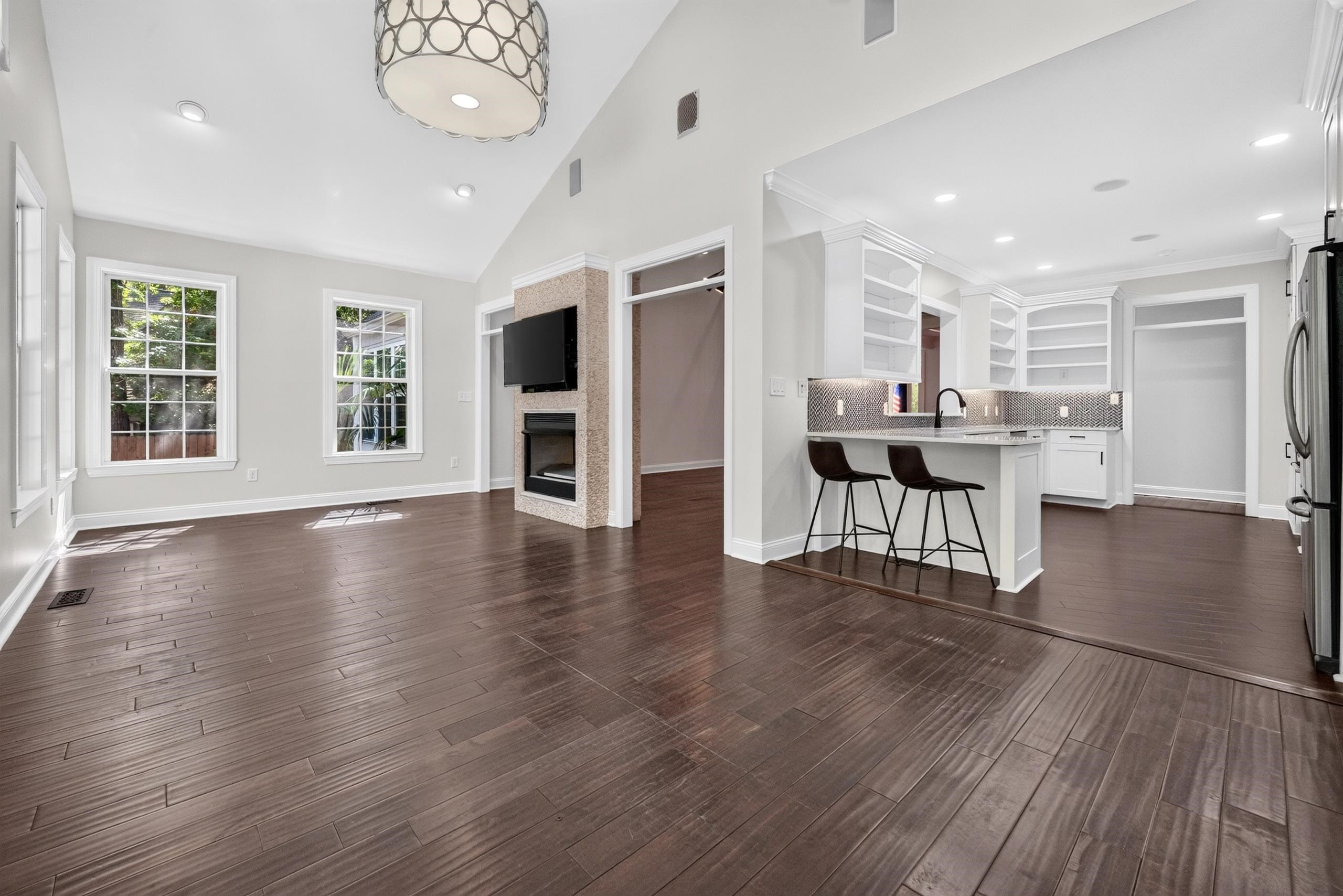 1220 Crooked Oak Dr.