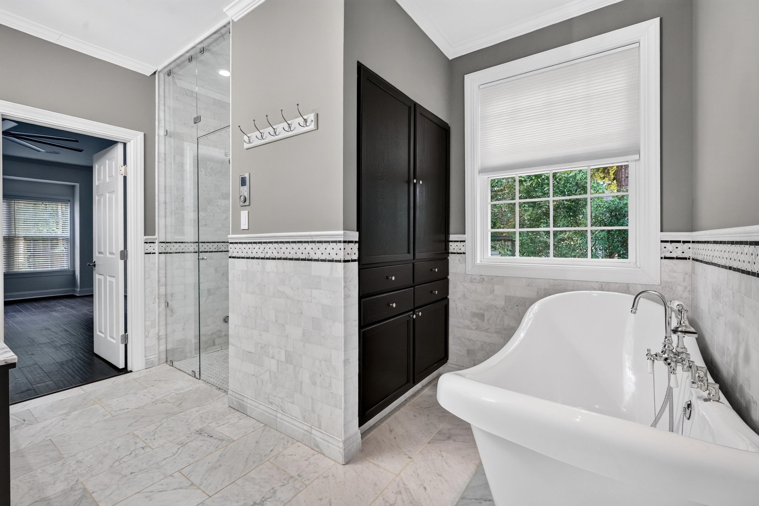 1220 Crooked Oak Dr.