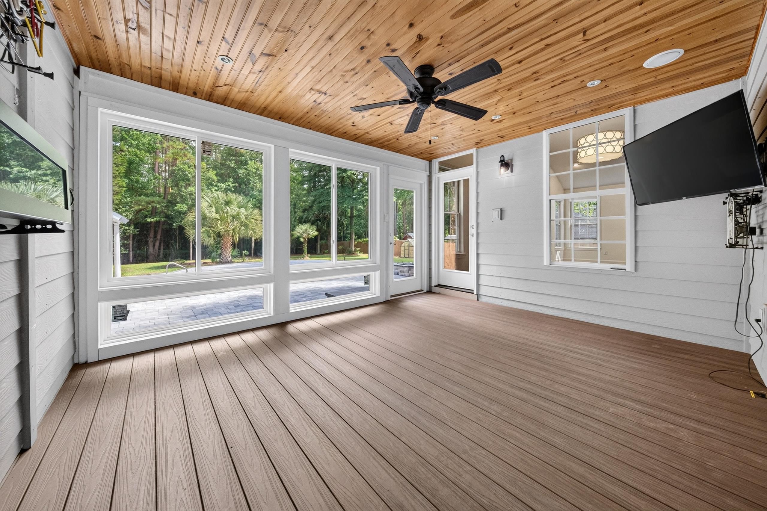 1220 Crooked Oak Dr.