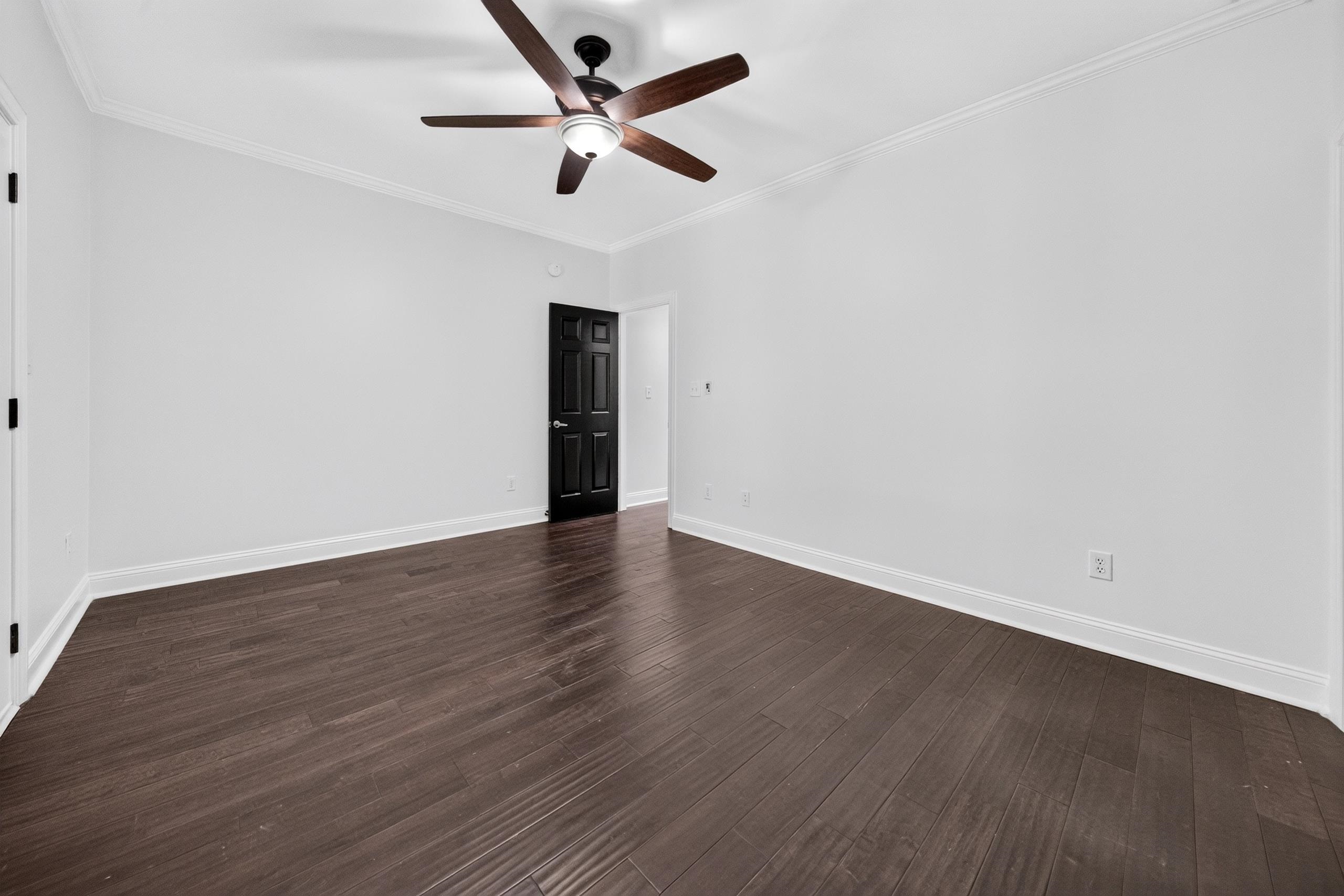 1220 Crooked Oak Dr.