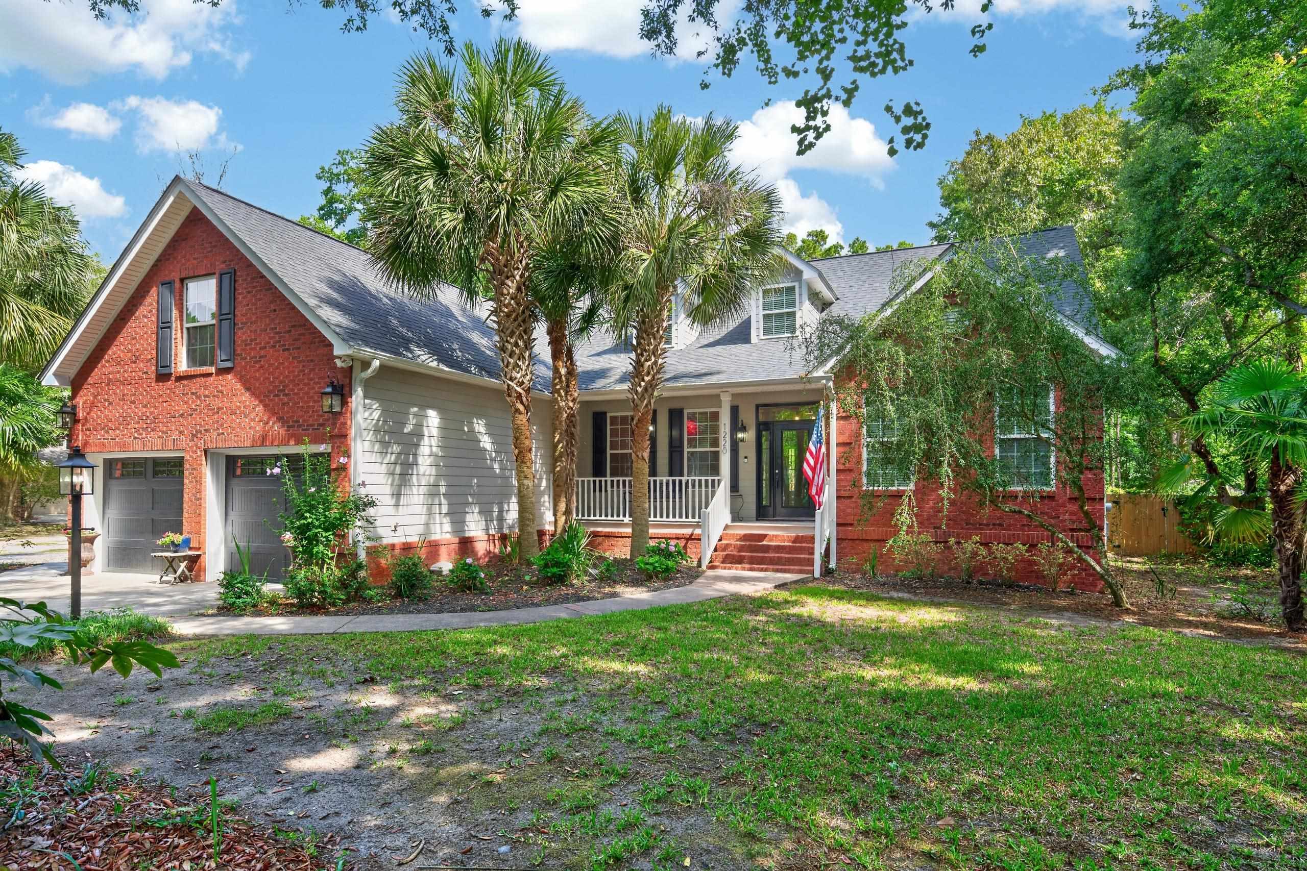 1220 Crooked Oak Dr.