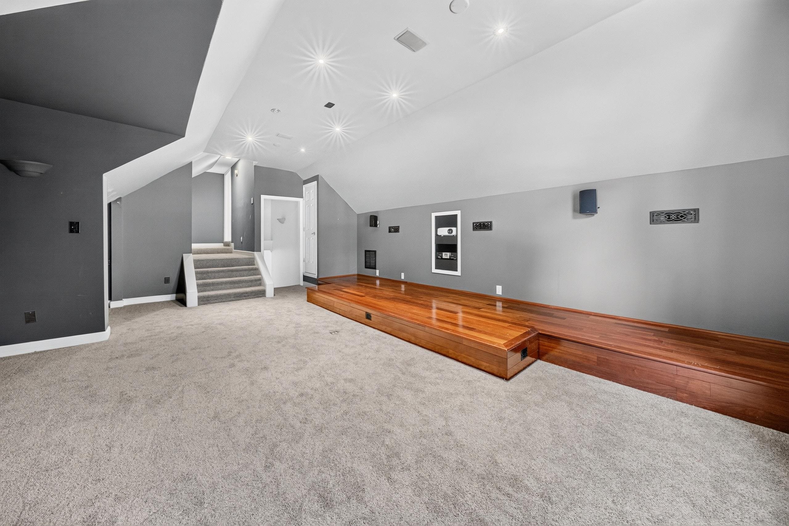 1220 Crooked Oak Dr.