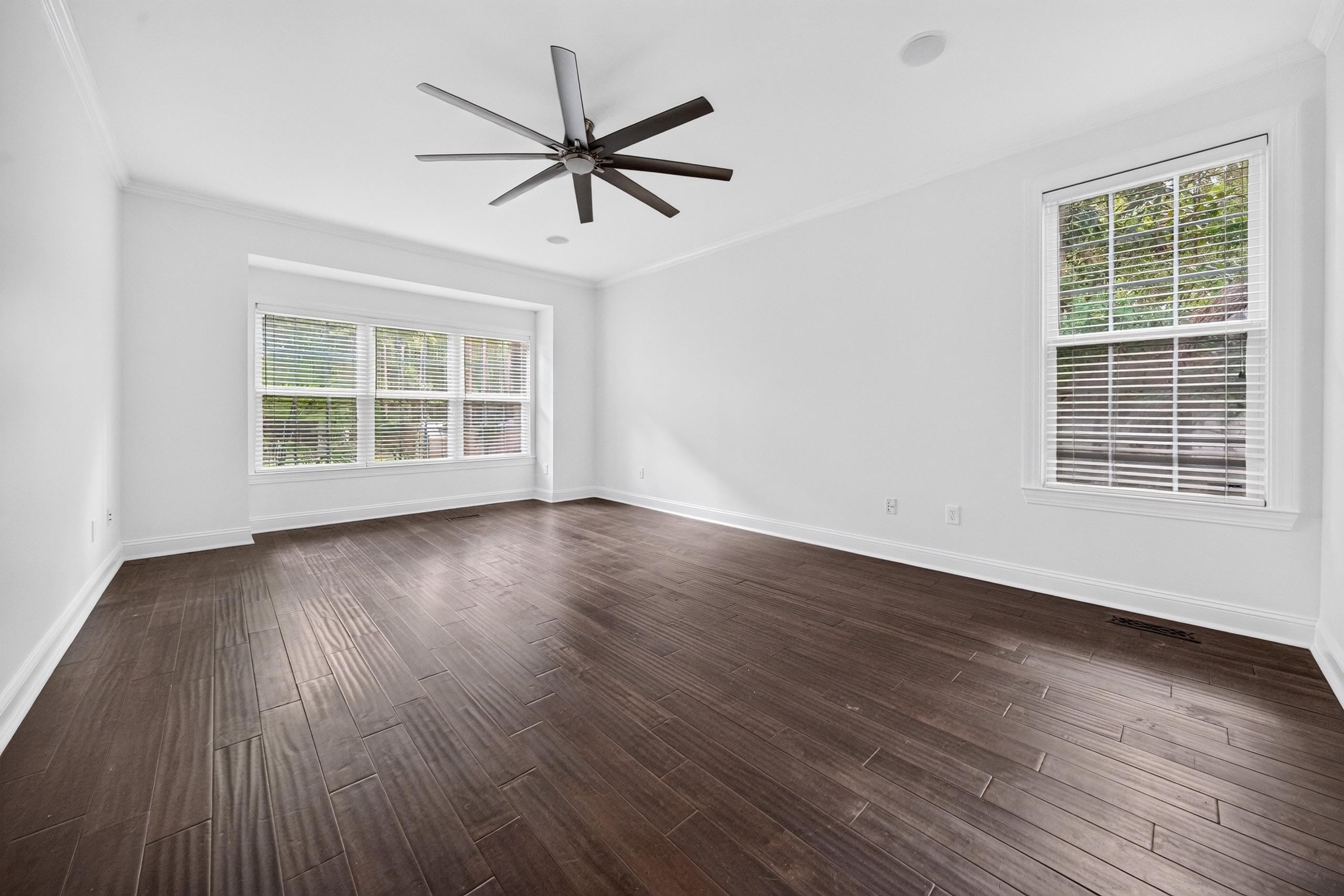 1220 Crooked Oak Dr.