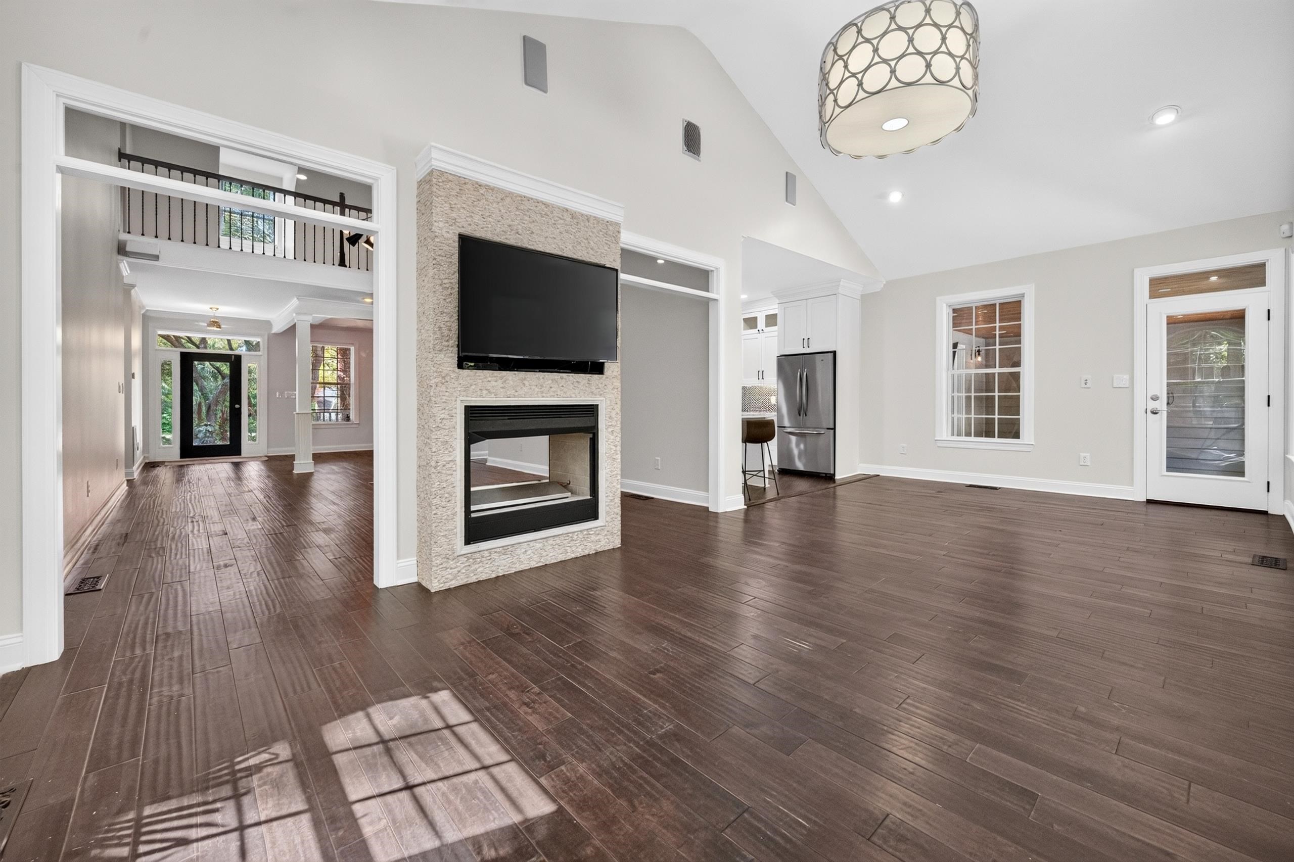 1220 Crooked Oak Dr.
