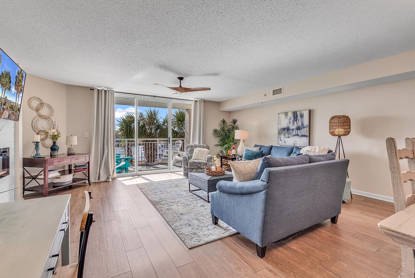2151 Bridge View Ct. Unit: 2-202